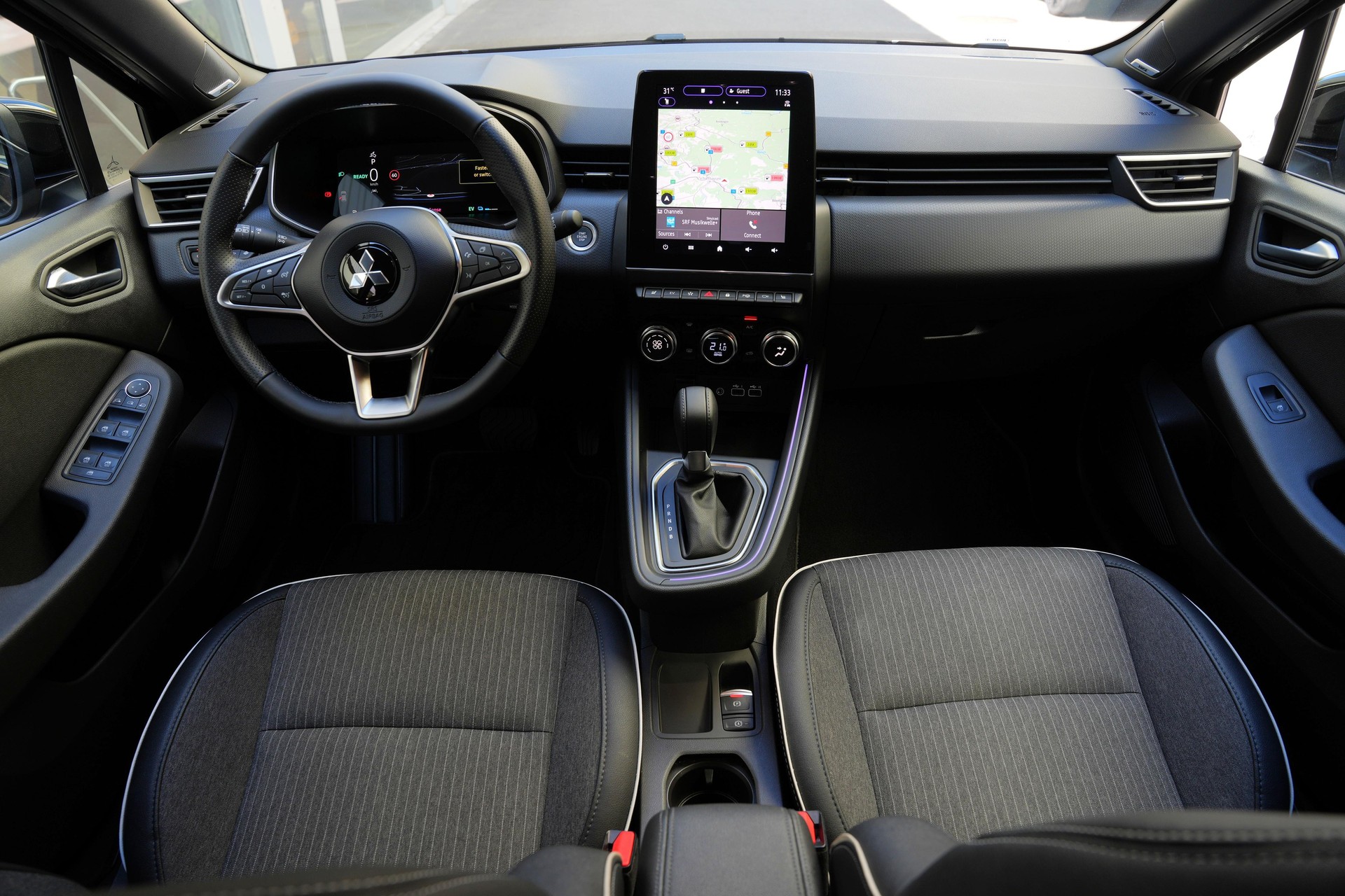 MITSUBISHI Colt 1.6 HEV Instyle-image-8