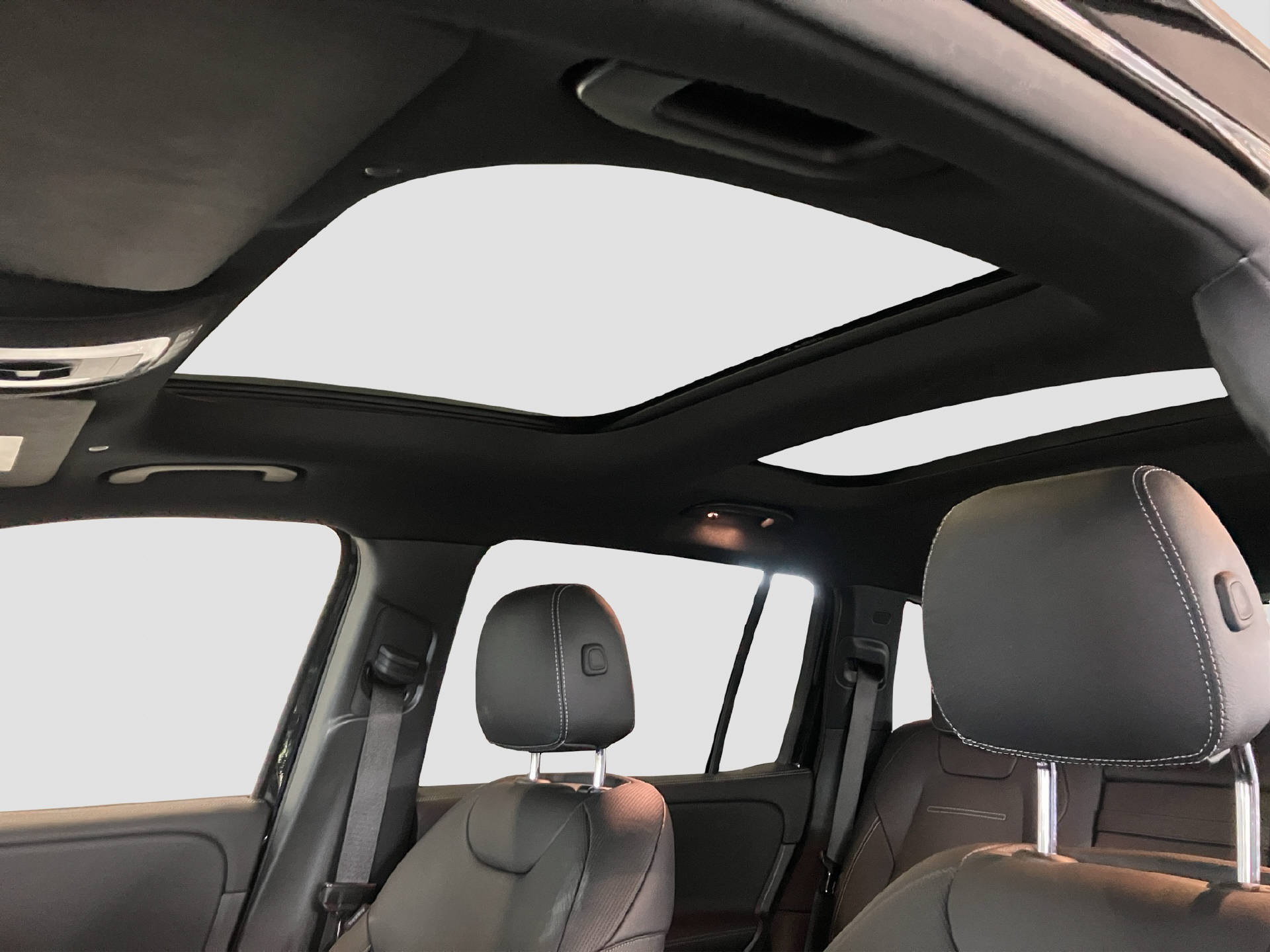 MERCEDES-BENZ EQB 350 AMG Line 4MATIC-image-11