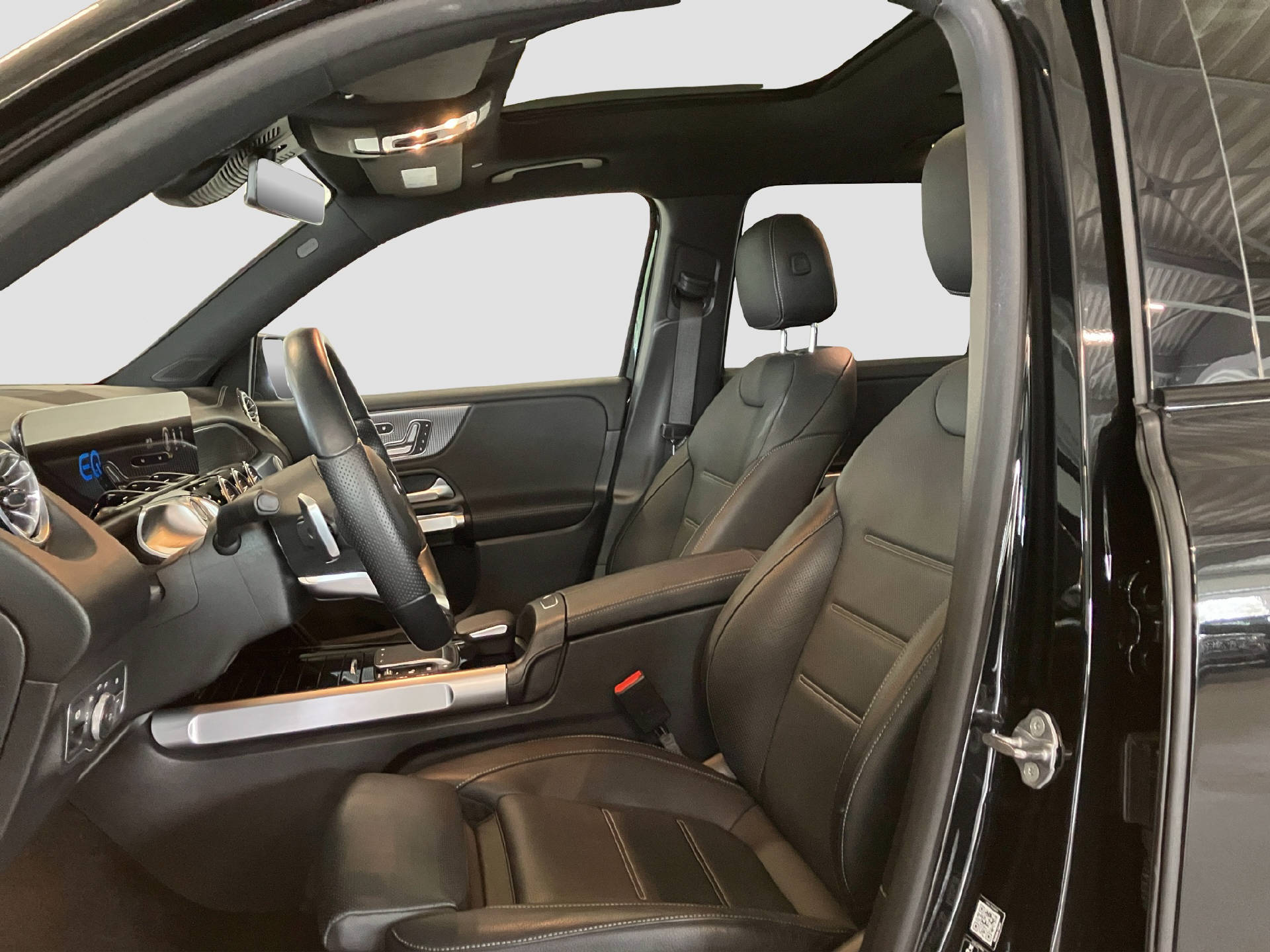 MERCEDES-BENZ EQB 350 AMG Line 4MATIC-image-6