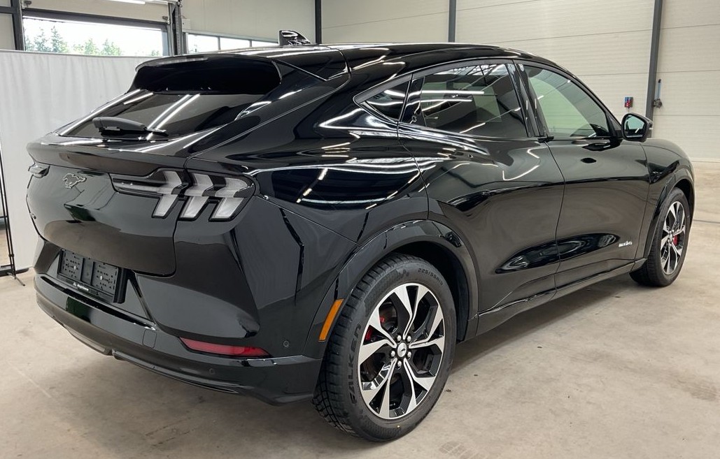 FORD Mustang MACH-E Premium AWD 72.6 kWh-image-2