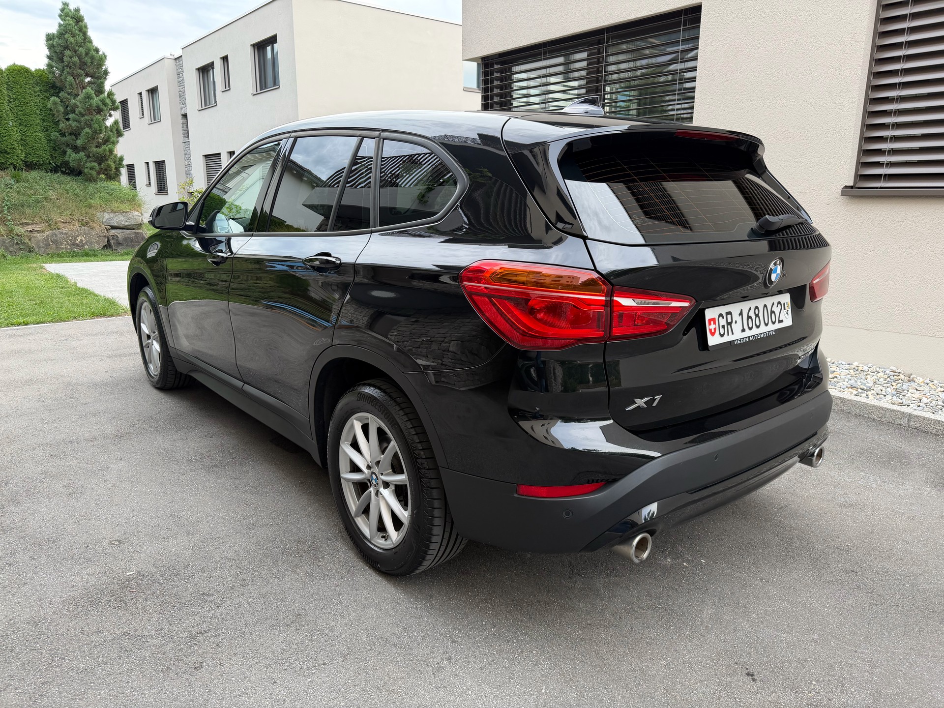 BMW 18d xDrive-image-3