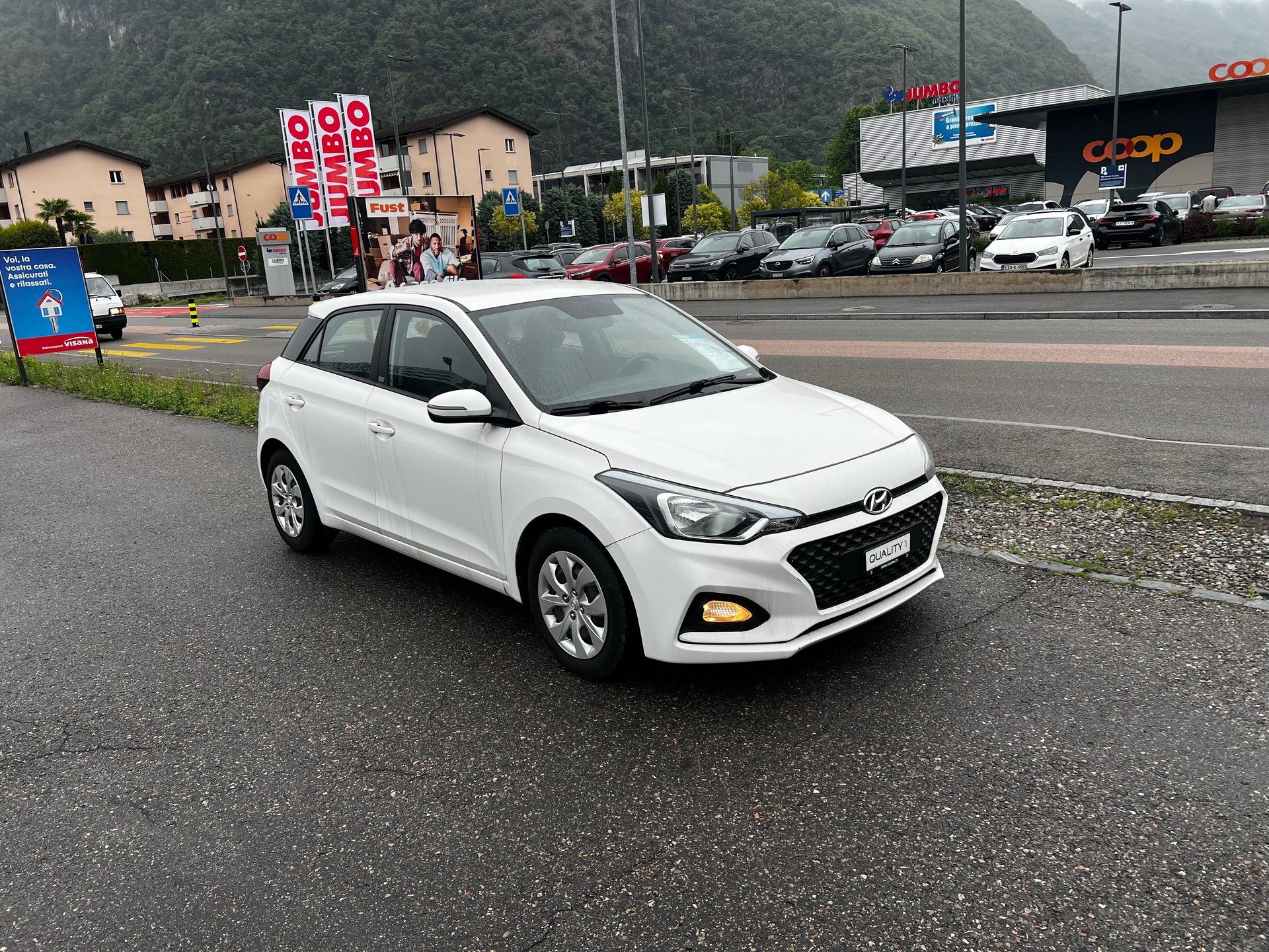 HYUNDAI i20 Active 1.0 T-GDi Amplia DCT-image-0