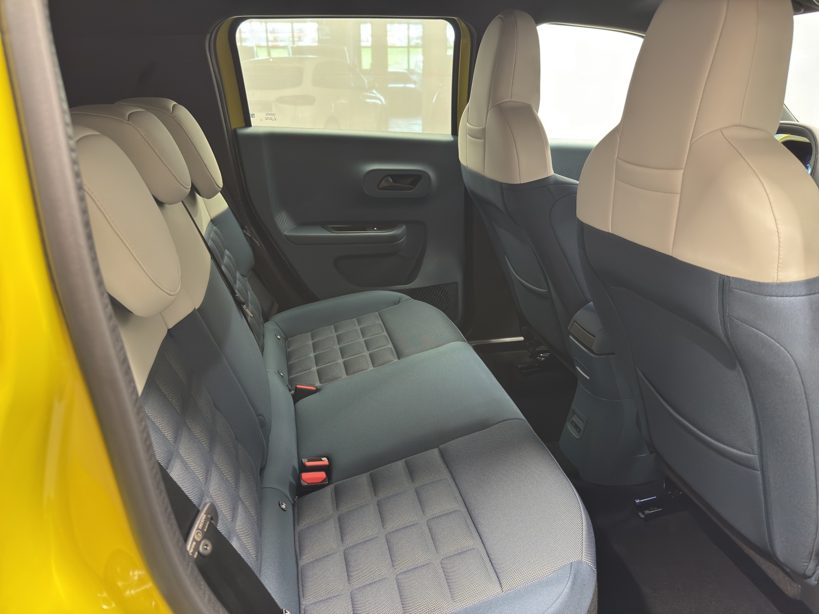 FIAT Grande Panda 1.2 Hybrid La Prima-image-9