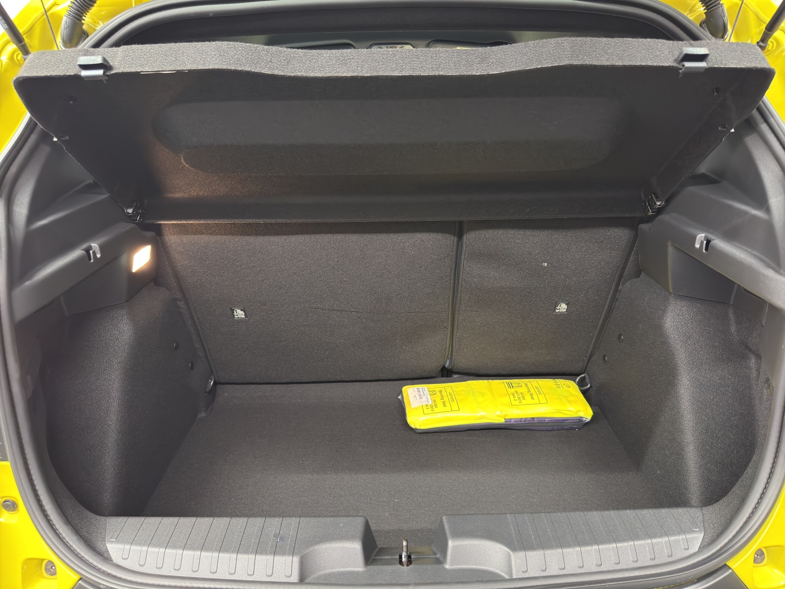 FIAT Grande Panda 1.2 Hybrid La Prima-image-10