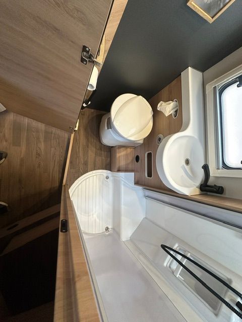 KNAUS Live Wave 650 MG Platinum Edition Automatik 180HP-image-13