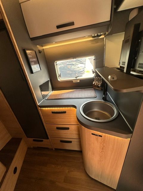 KNAUS Live Wave 650 MG Platinum Edition Automatik 180HP-image-7