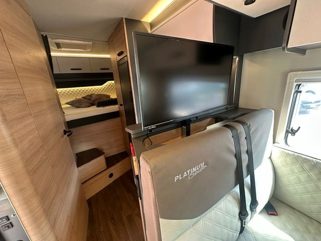 KNAUS Live Wave 650 MG Platinum Edition Automatik 180HP-image-6