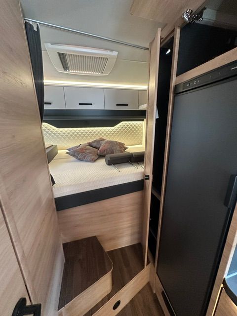 KNAUS Live Wave 650 MG Platinum Edition Automatik 180HP-image-10