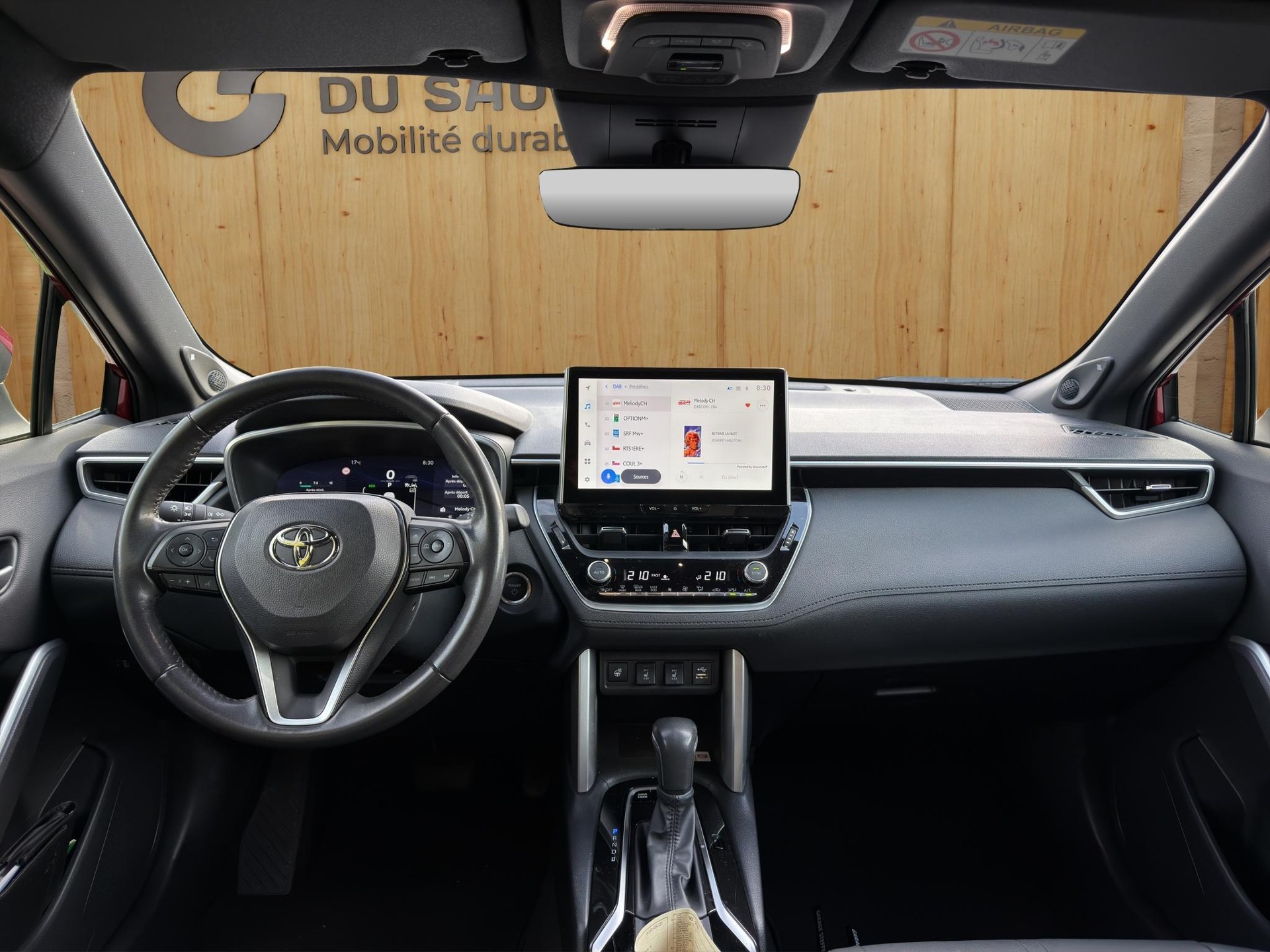 TOYOTA Corolla Cross 2.0 HSD Premium AWD-i-image-15