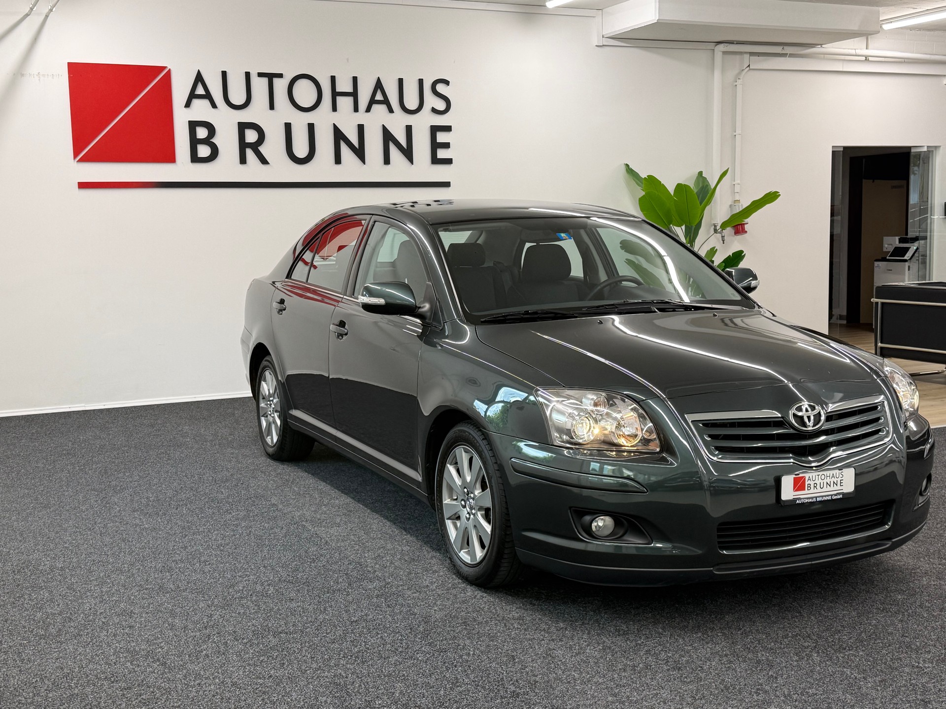 TOYOTA Avensis 1.8 VVT-i Linea Luna Liftback-showroom-element-2