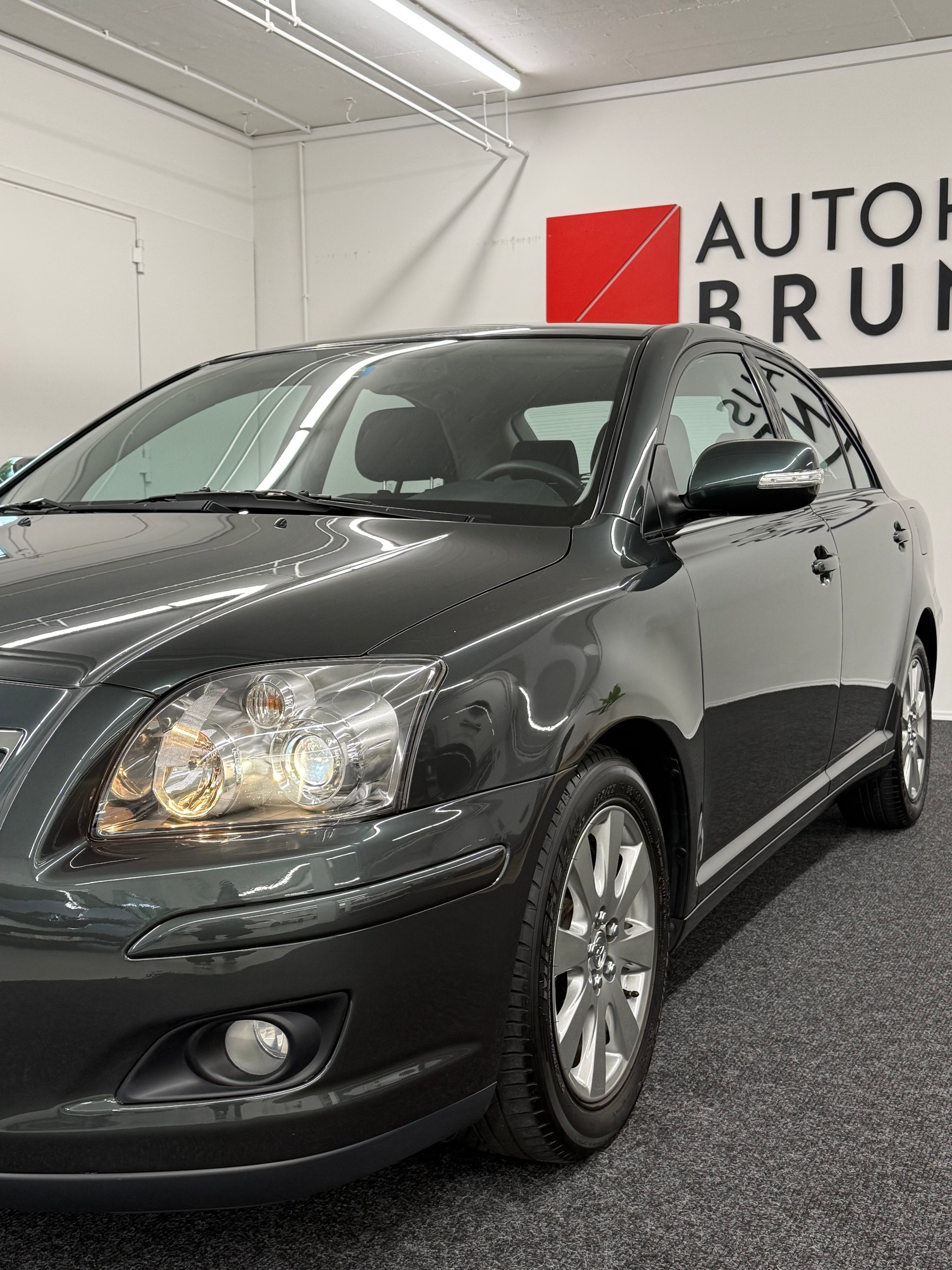 TOYOTA Avensis 1.8 VVT-i Linea Luna Liftback-image-12