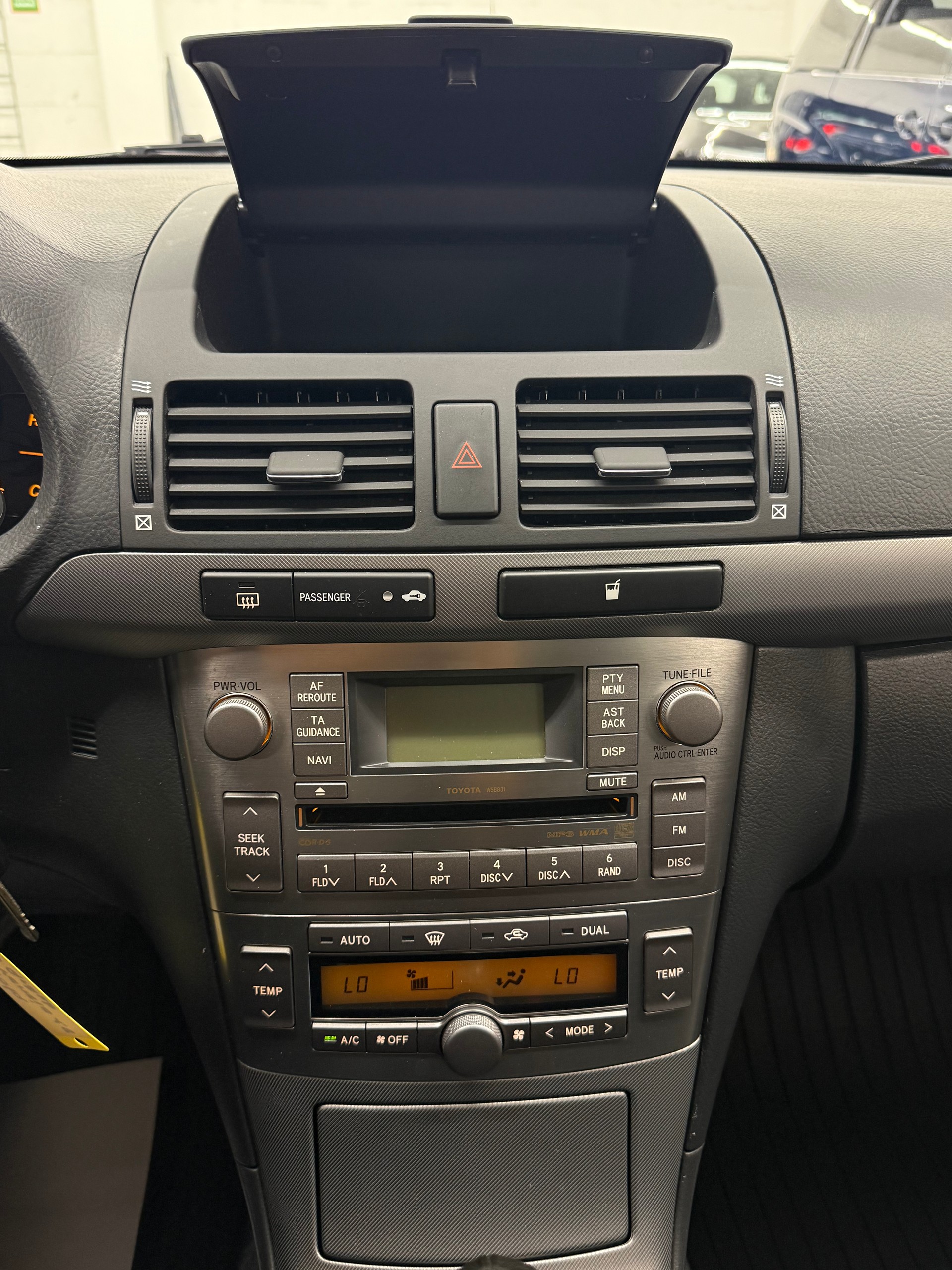 TOYOTA Avensis 1.8 VVT-i Linea Luna Liftback-image-23