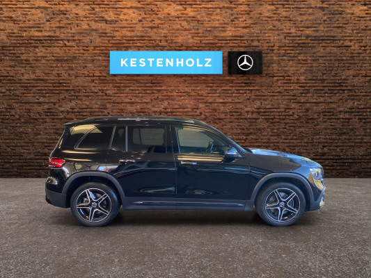 MERCEDES-BENZ GLB 250 AMG Line 4 MATIC-image-2