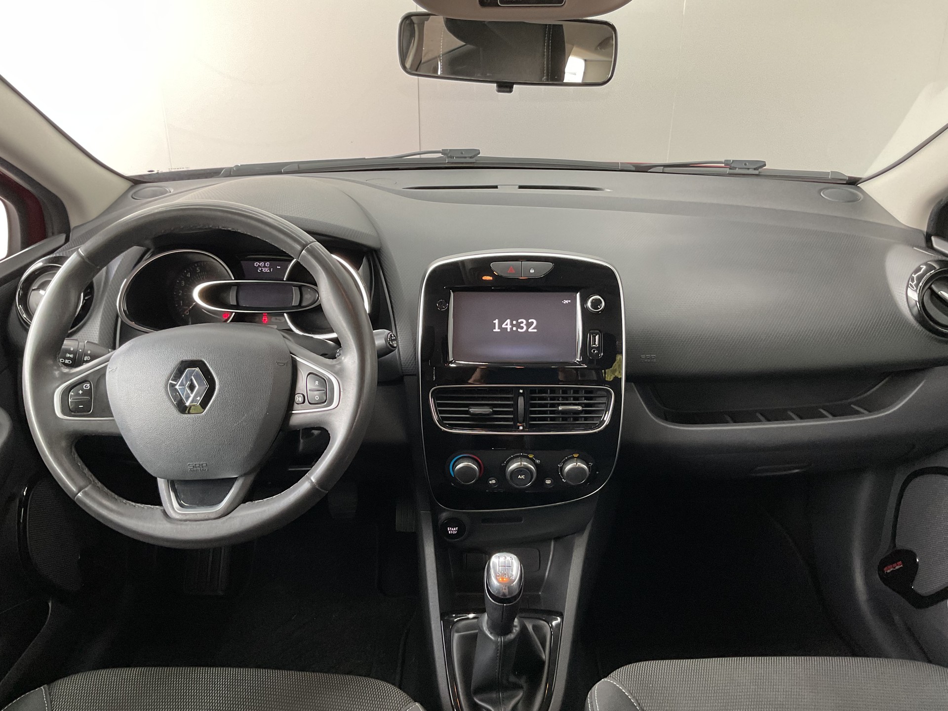RENAULT Clio Grandtour 0.9 12V Zen-image-10