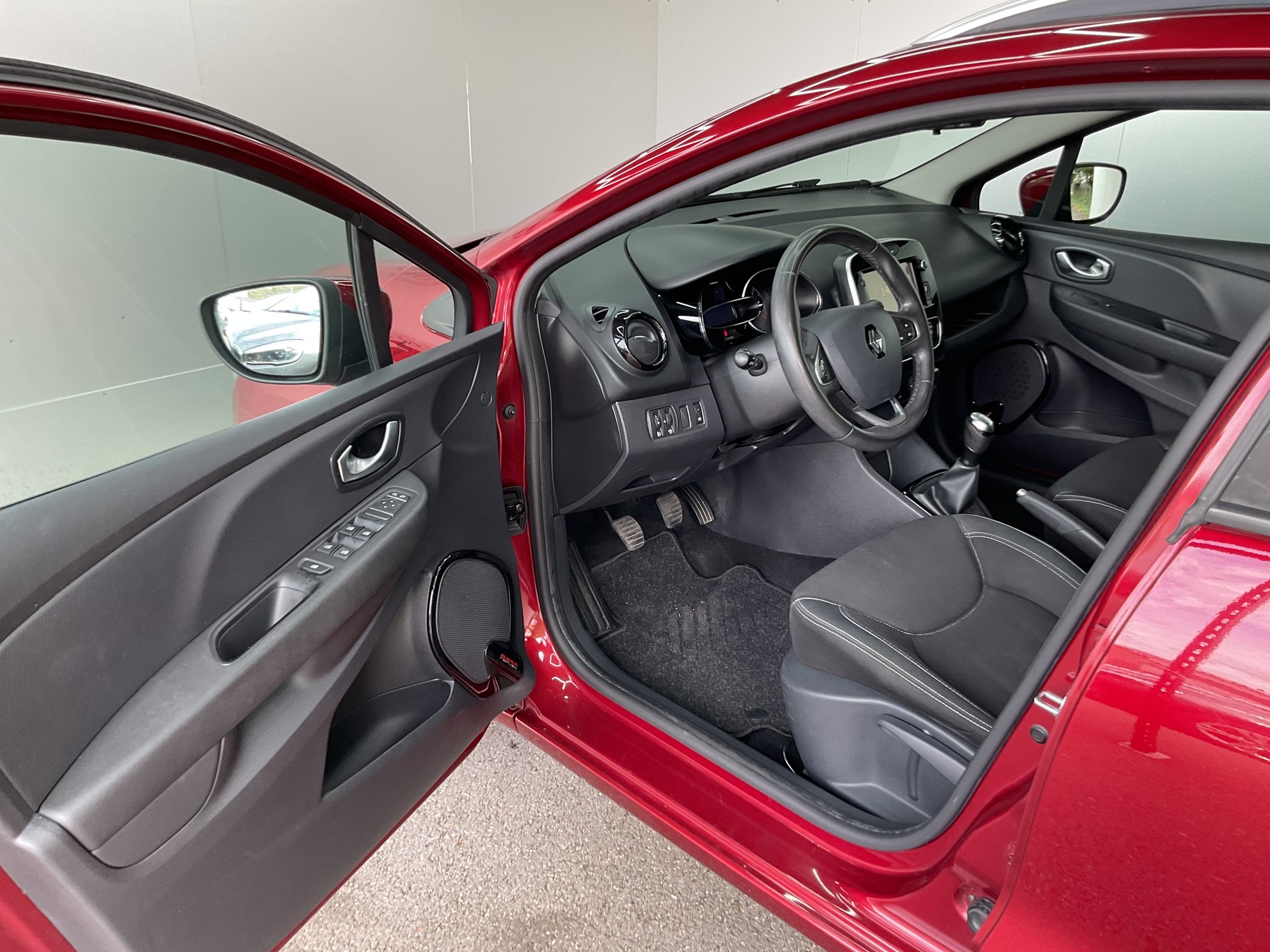 RENAULT Clio Grandtour 0.9 12V Zen-image-6