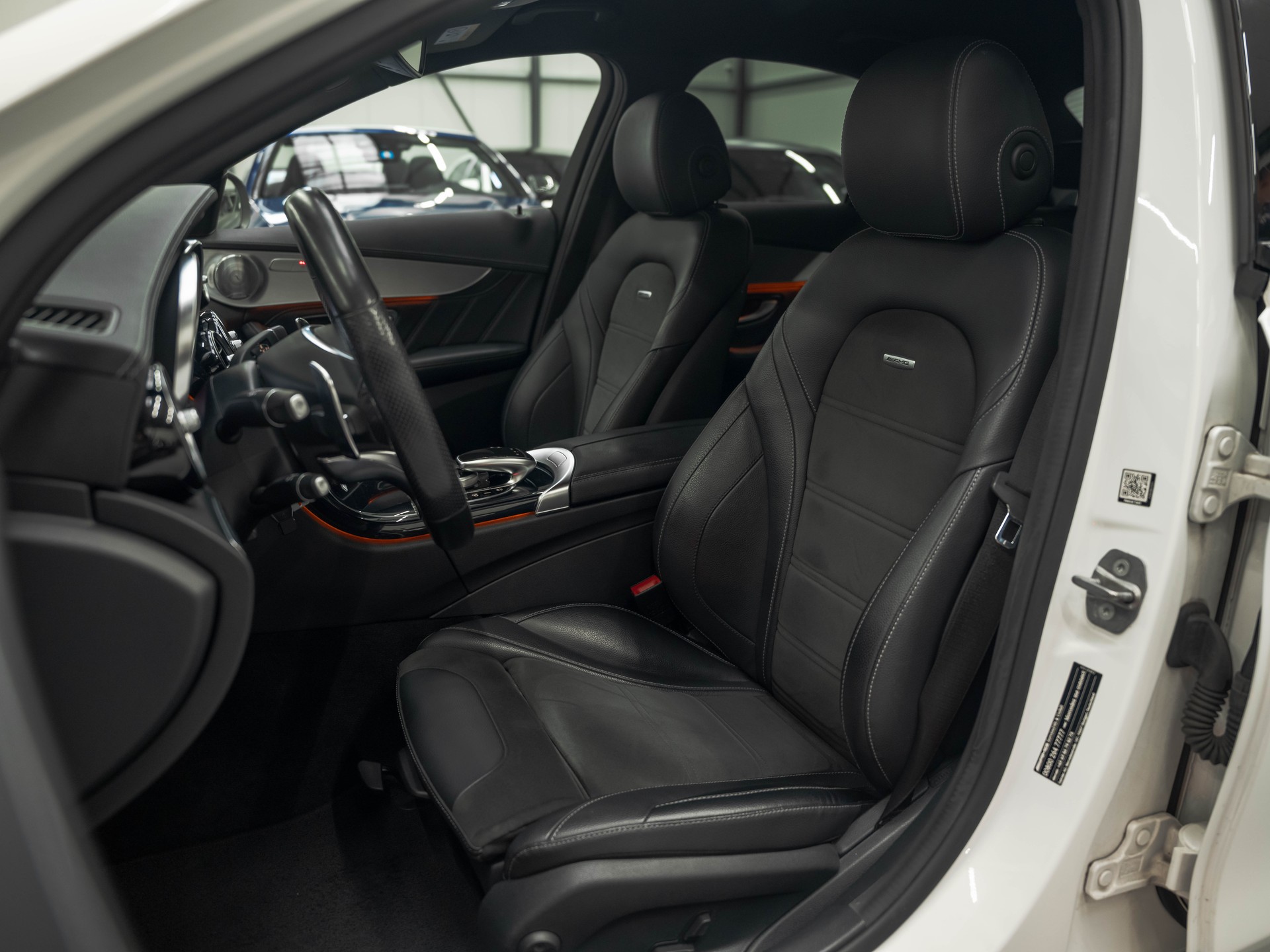 MERCEDES-BENZ C 63 AMG Speedshift-image-9
