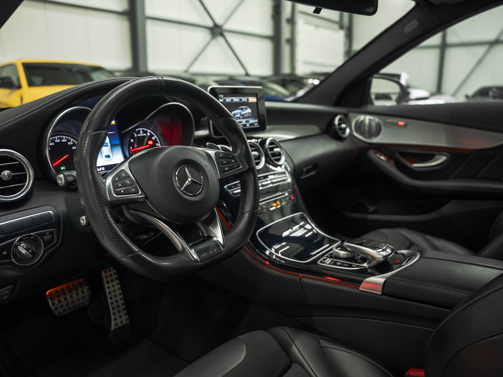 MERCEDES-BENZ C 63 AMG Speedshift-image-7