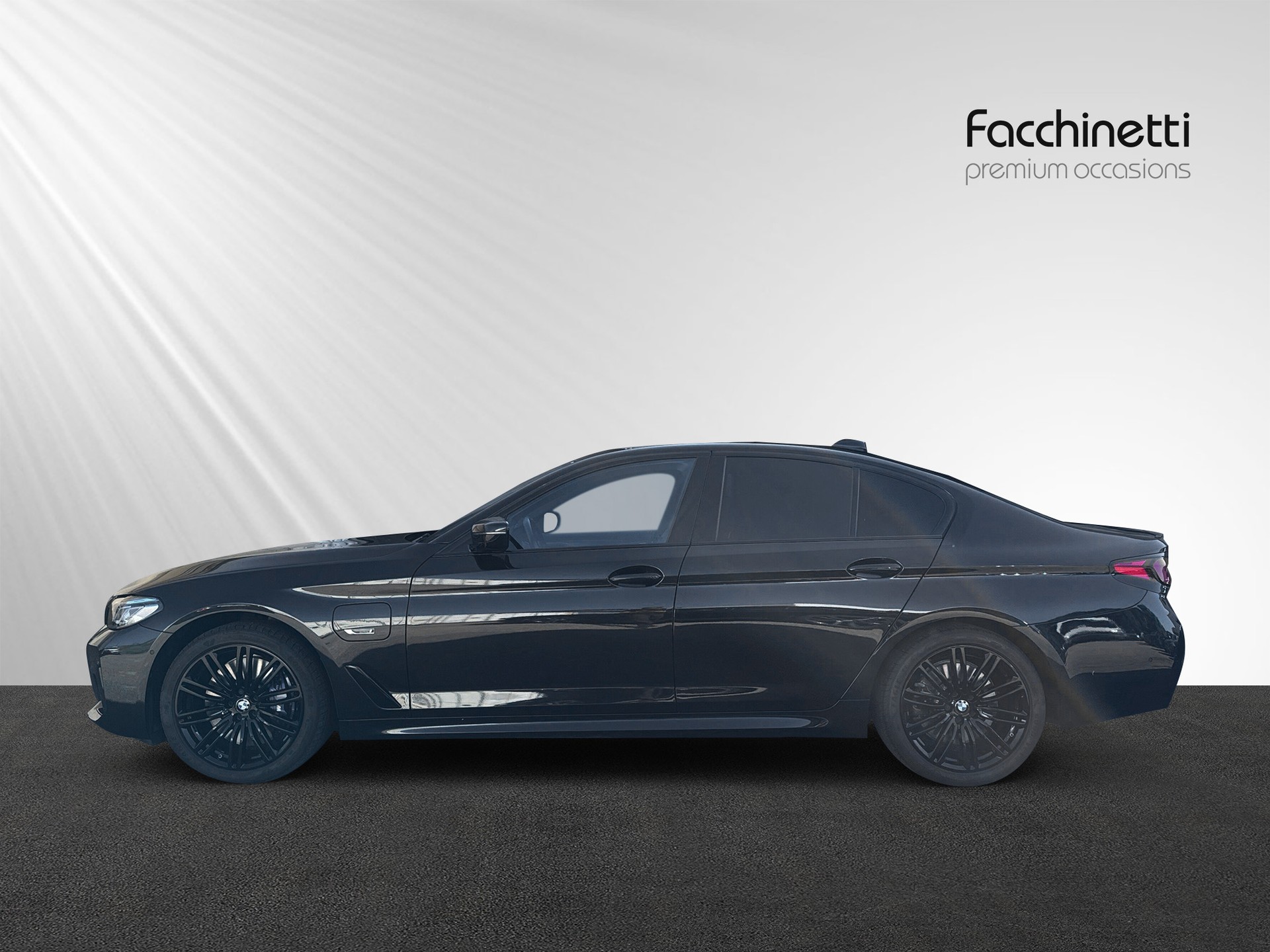 BMW 545e xDrive M Sport Steptronic-image-1