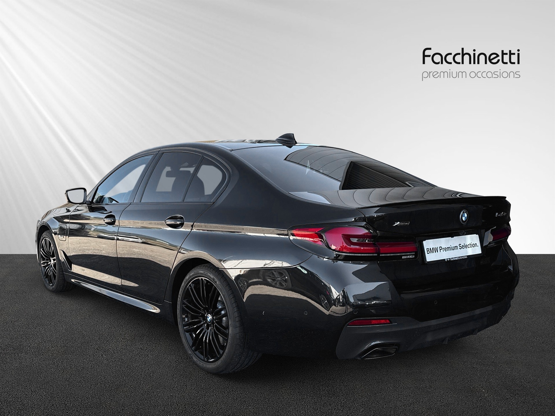 BMW 545e xDrive M Sport Steptronic-image-2