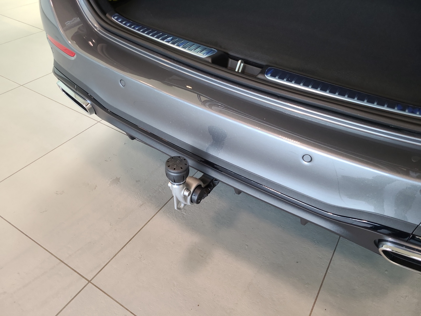 MERCEDES-BENZ C 220 d Swiss Star AMG Line 4matic T-image-7