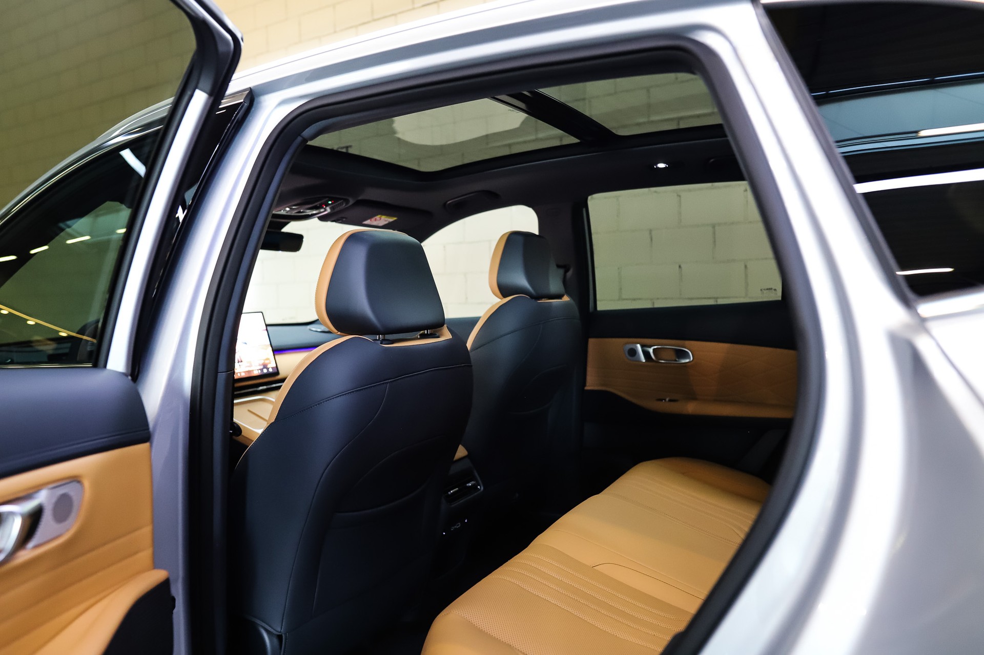 GEELY Starray EM-i MAX + PHEV *Silver*-image-16