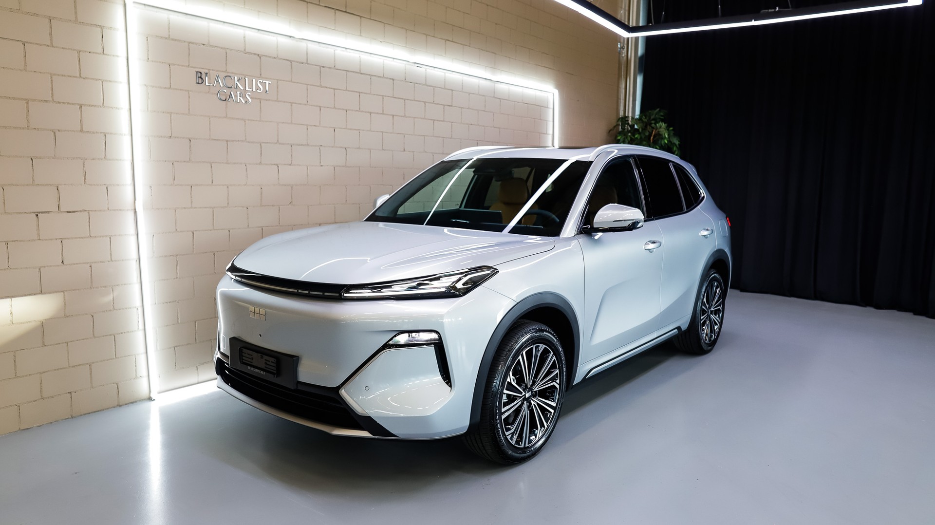 GEELY Starray EM-i MAX + PHEV *Silver*-image-0