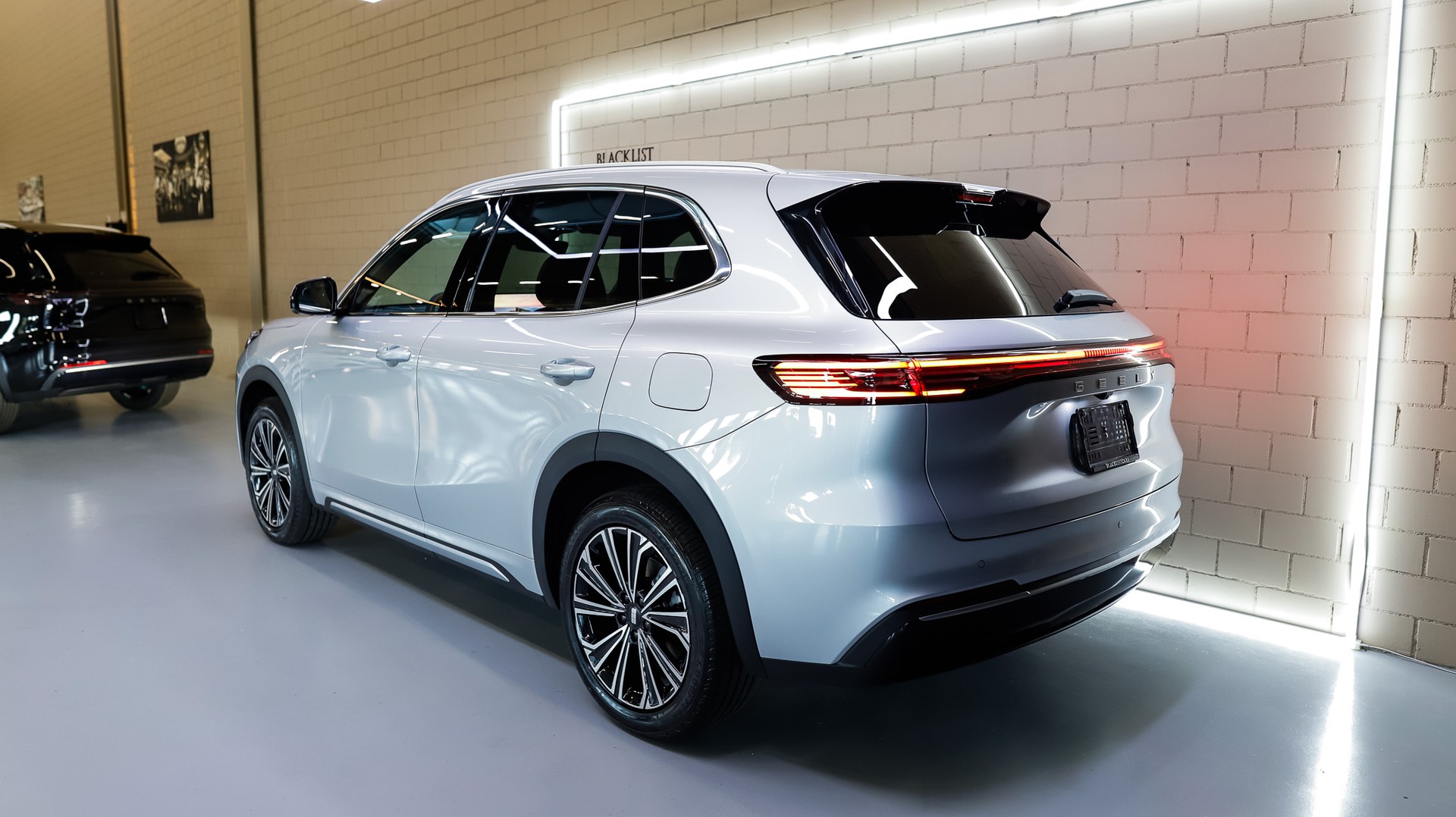 GEELY Starray EM-i MAX + PHEV *Silver*-image-3
