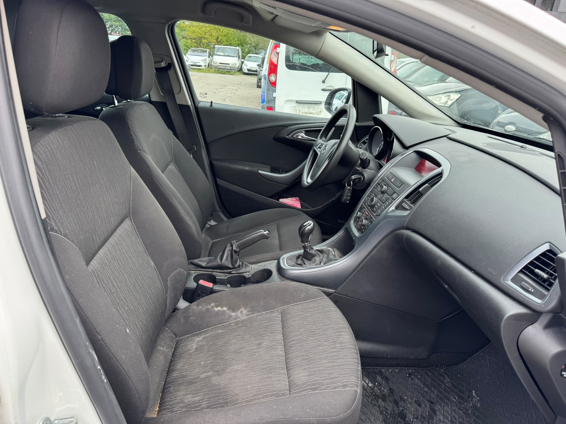 OPEL Astra SportsTourer 1.4i 16V Turbo Sport-image-6