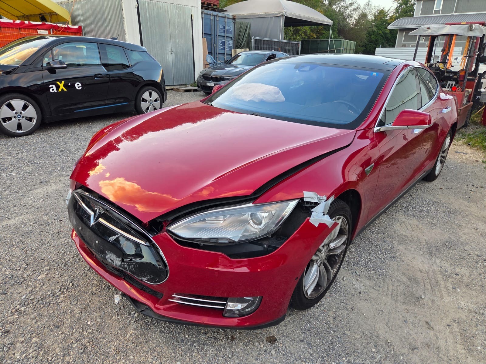 TESLA Model S 85 D-image-1
