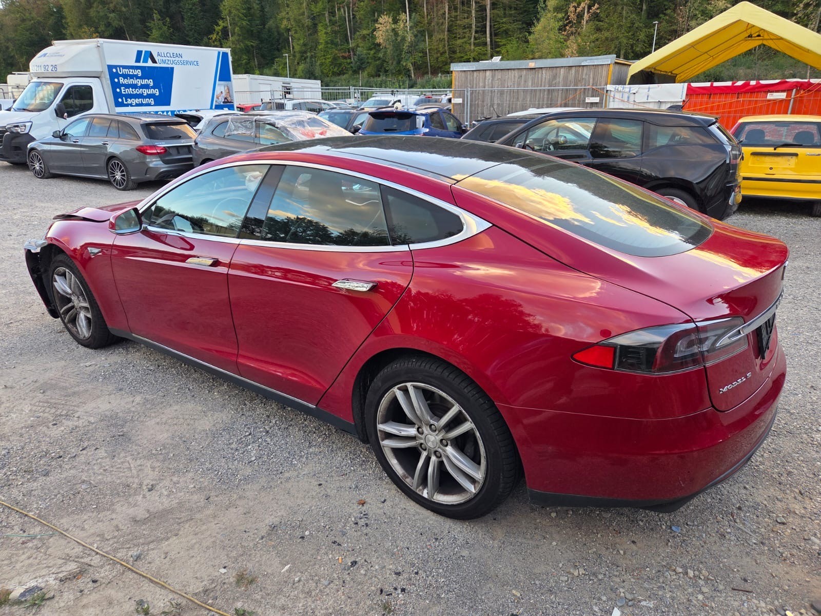 TESLA Model S 85 D-image-4