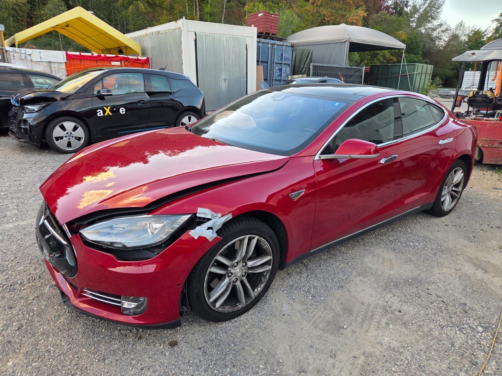 TESLA Model S 85 D-image-2