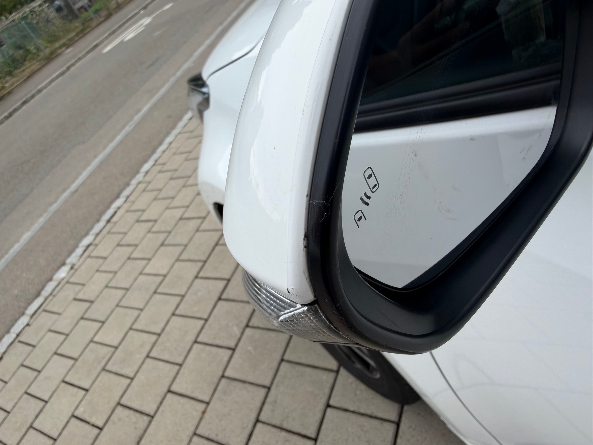 TOYOTA Yaris 1.5 Trend e-CVT-image-9