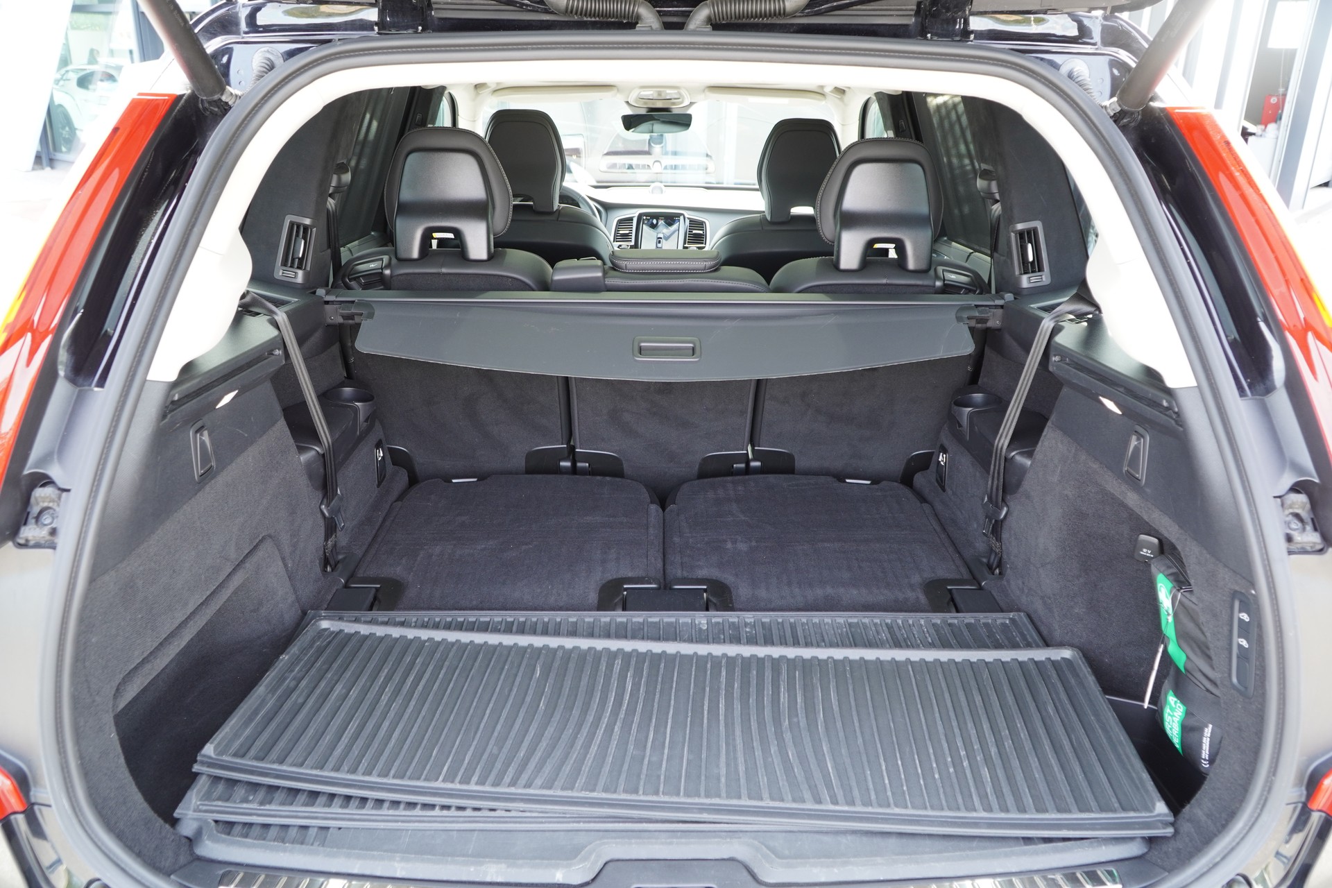VOLVO XC90 T8 eAWD PluginHybrid XCLUSIVE 7P Ultimate Dark Geartronic-image-25