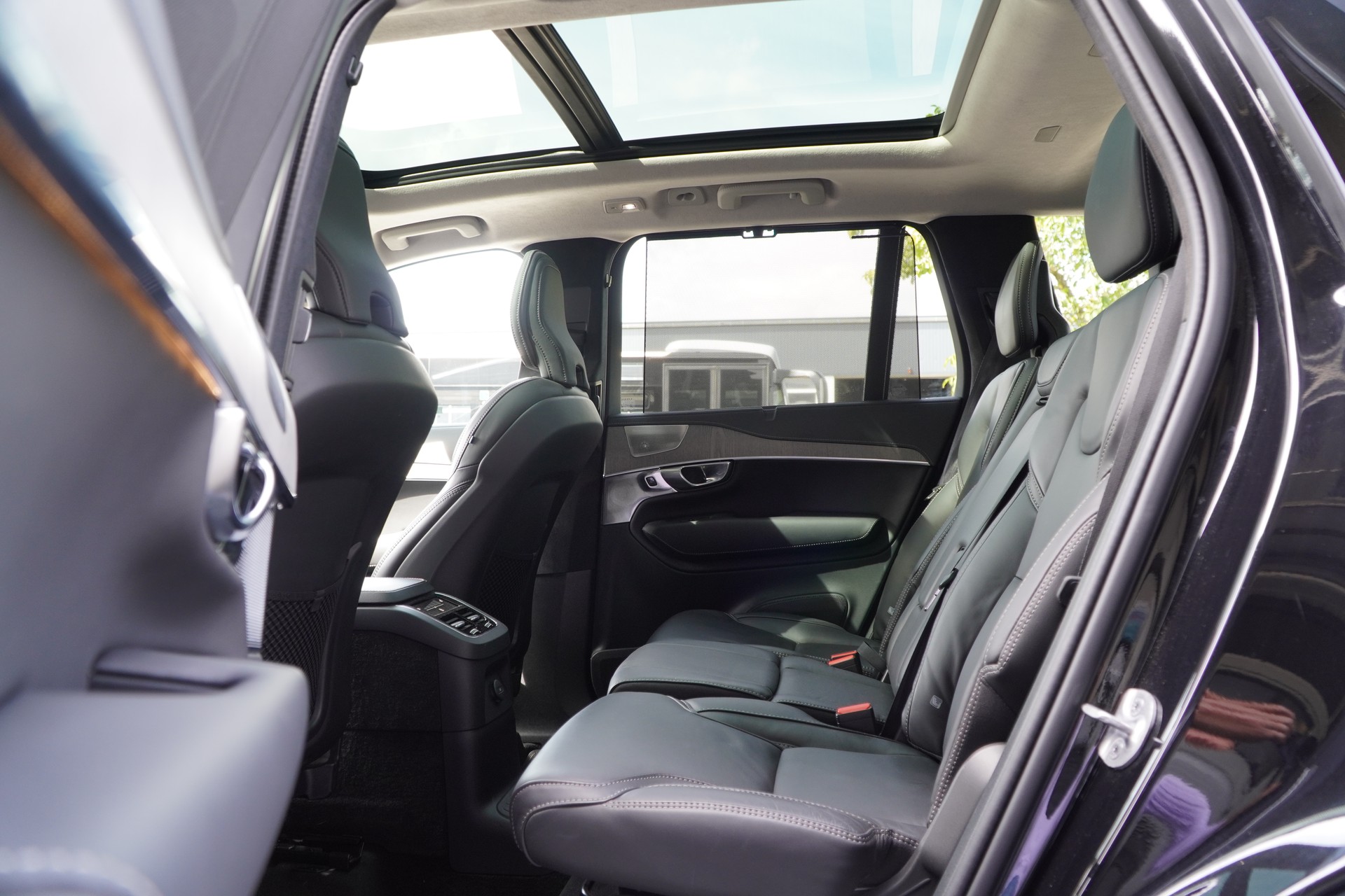 VOLVO XC90 T8 eAWD PluginHybrid XCLUSIVE 7P Ultimate Dark Geartronic-image-9