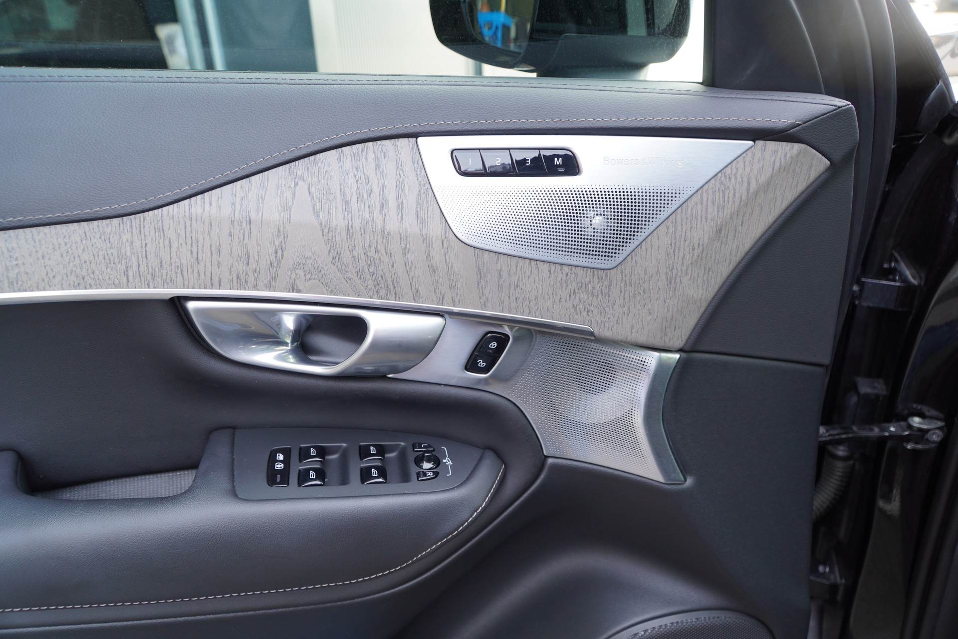 VOLVO XC90 T8 eAWD PluginHybrid XCLUSIVE 7P Ultimate Dark Geartronic-image-13
