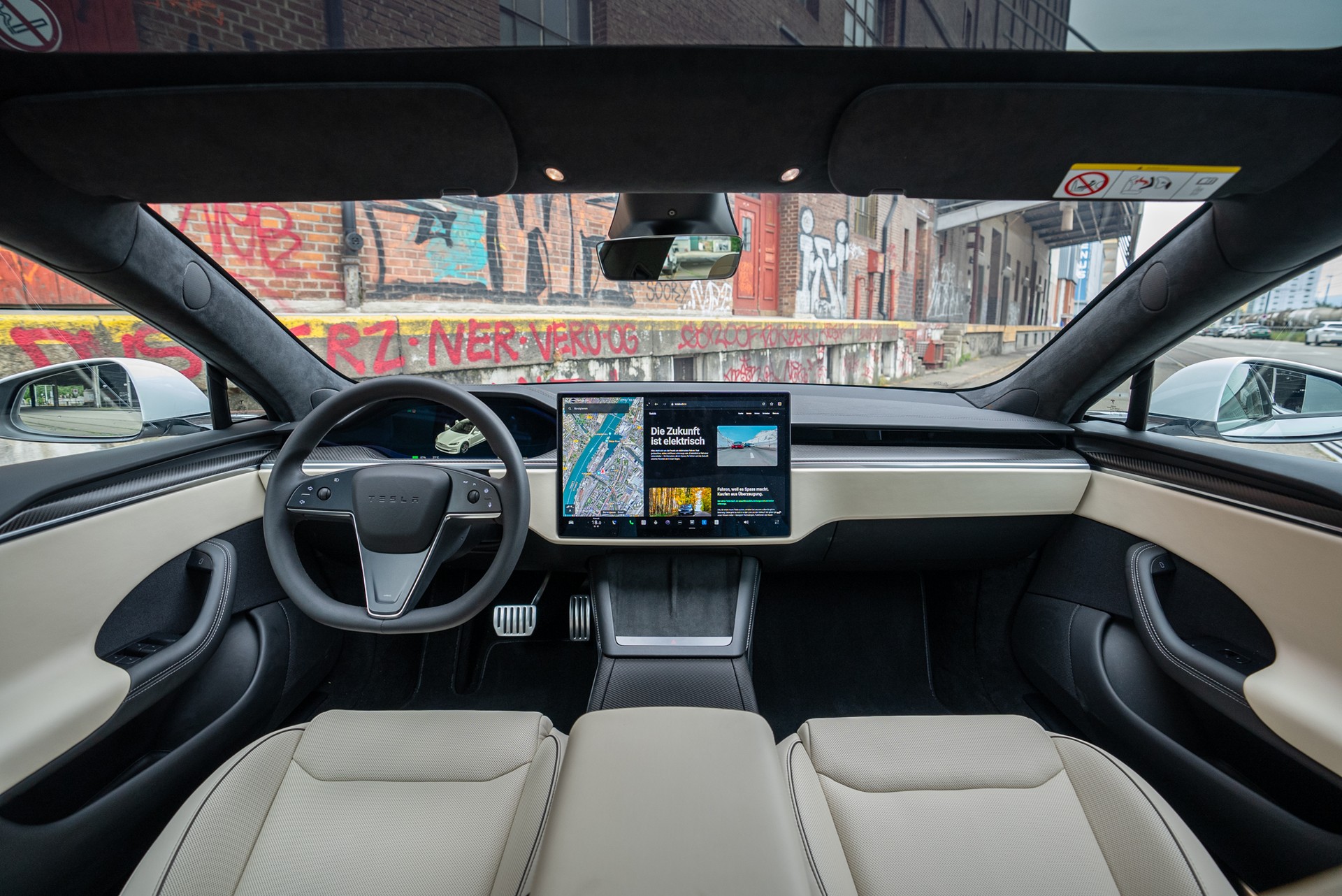TESLA Model S 100 kWh Plaid-image-7