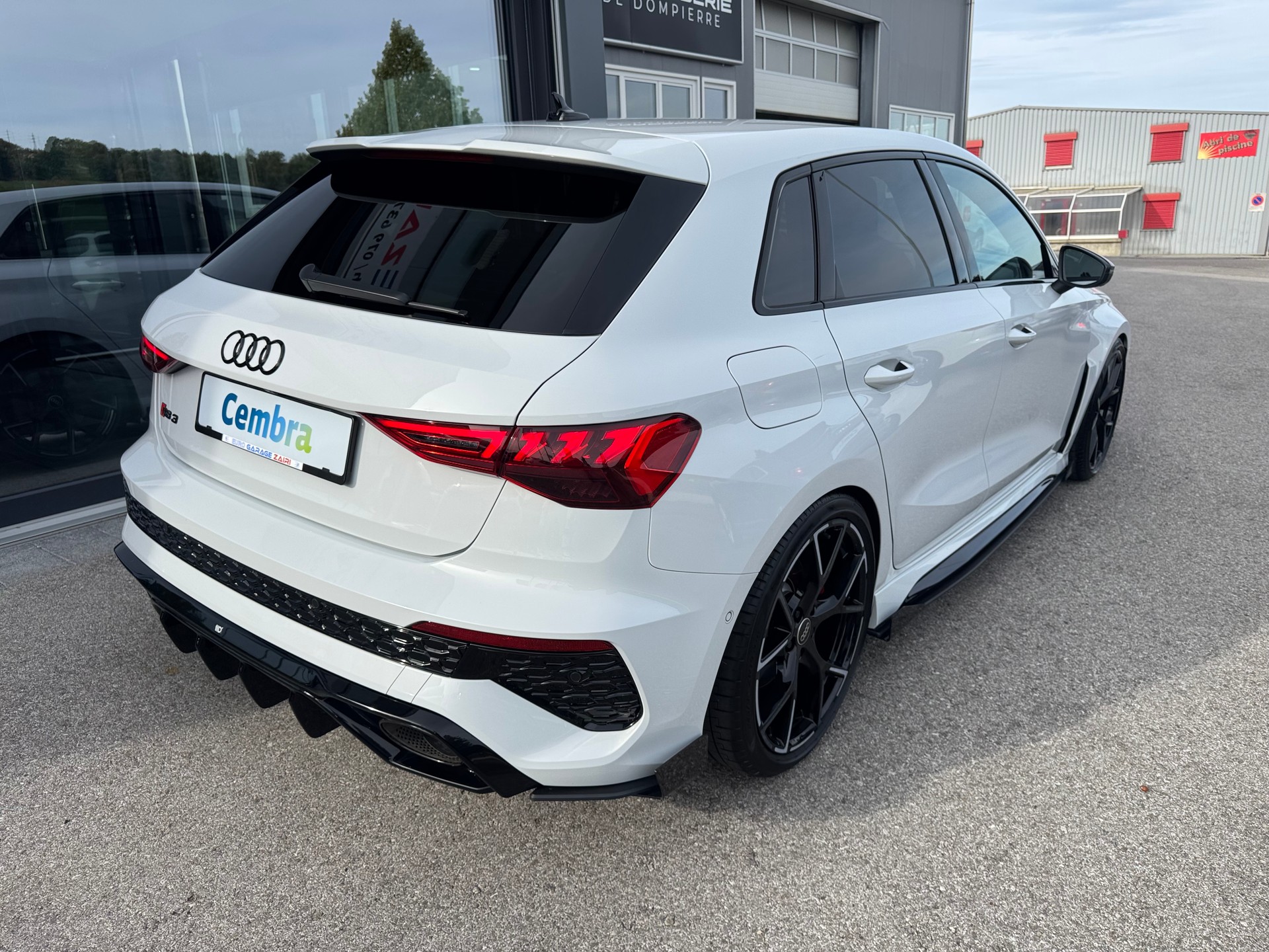 AUDI RS3 Sportback 2.5 TSI quattro S-tronic-image-9