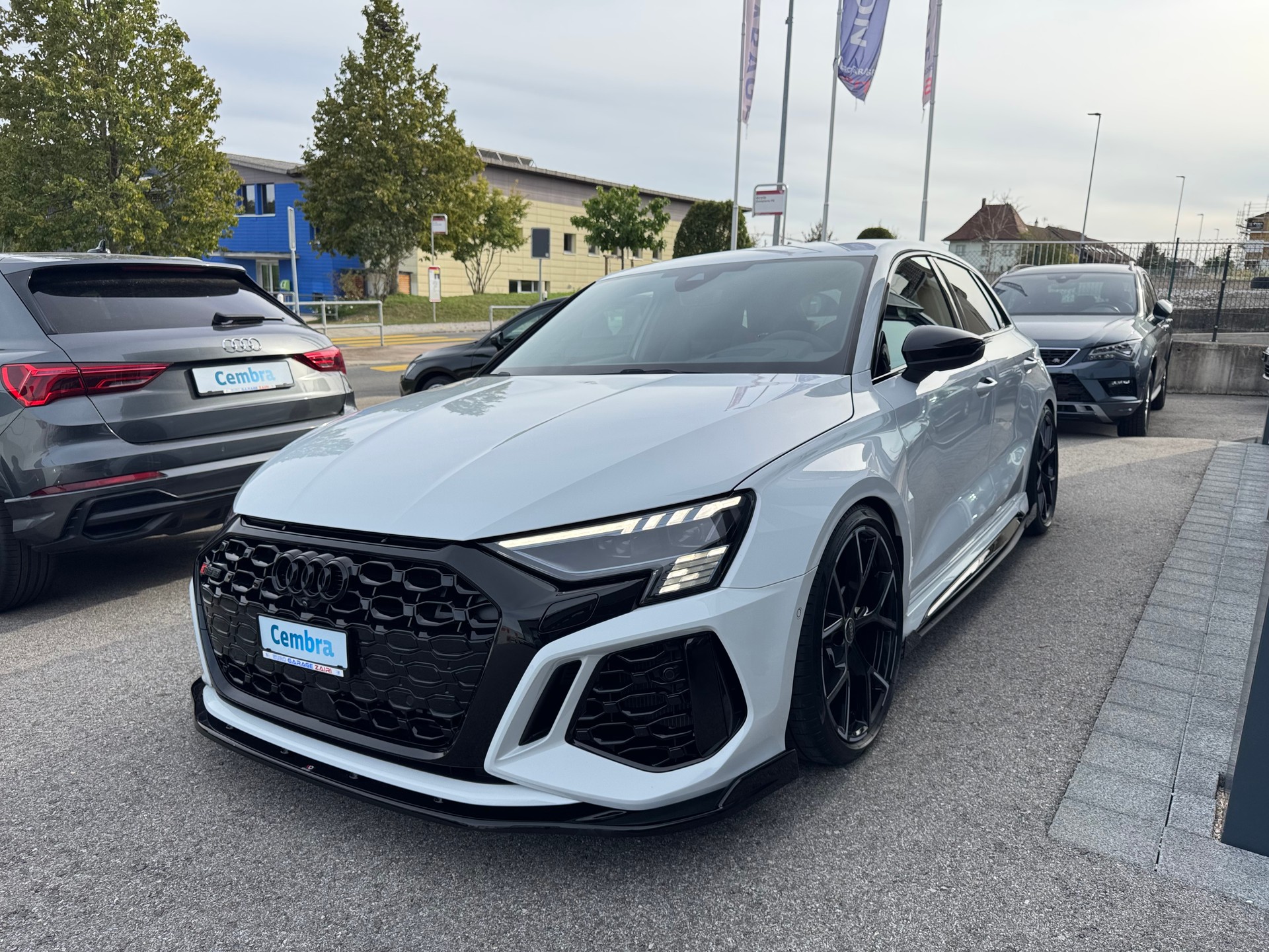 AUDI RS3 Sportback 2.5 TSI quattro S-tronic-image-8