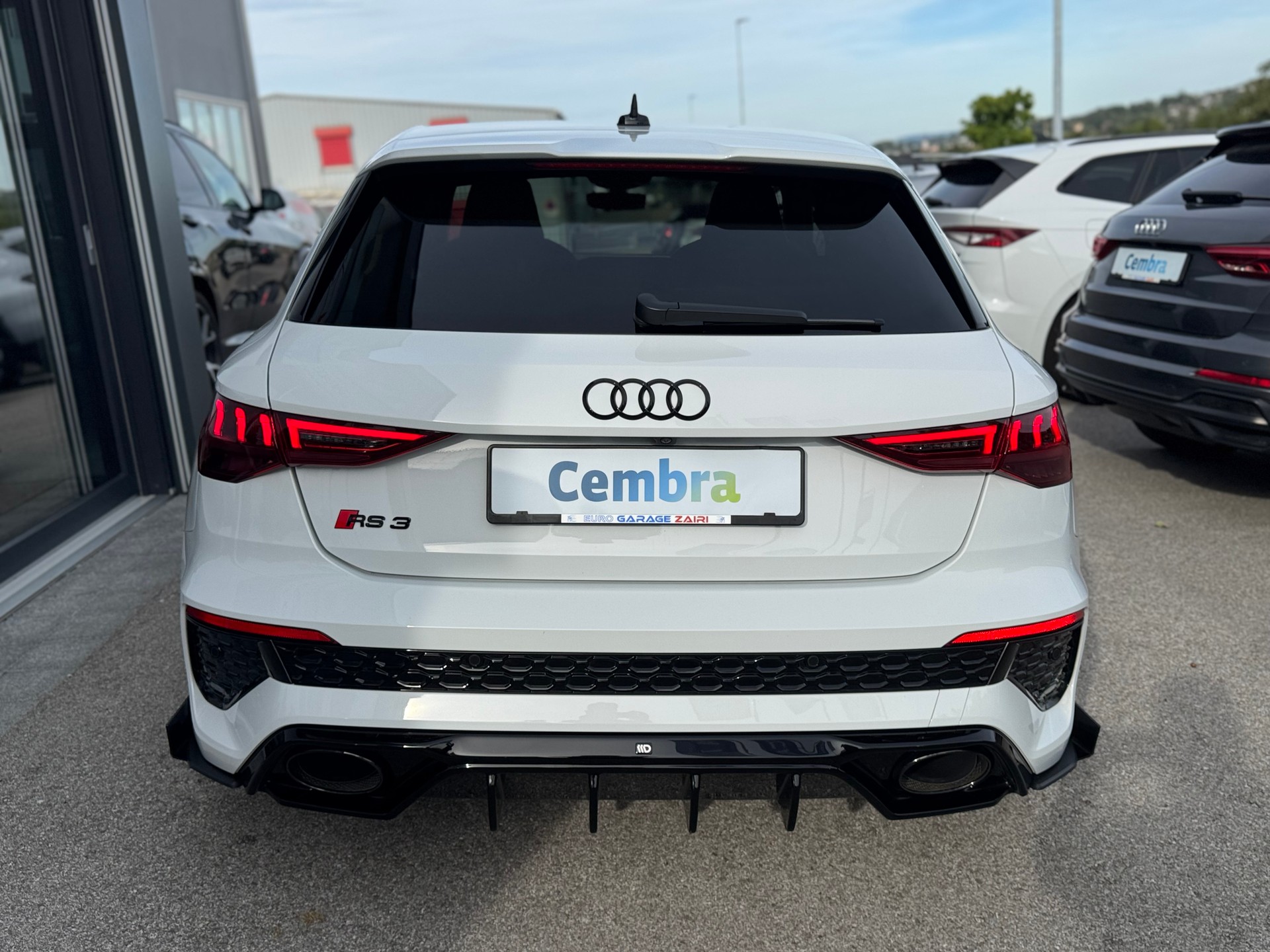 AUDI RS3 Sportback 2.5 TSI quattro S-tronic-image-11