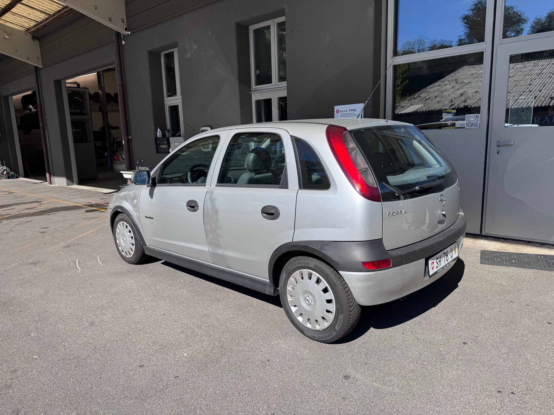 OPEL Corsa 1.2 16V Njoy-image-3
