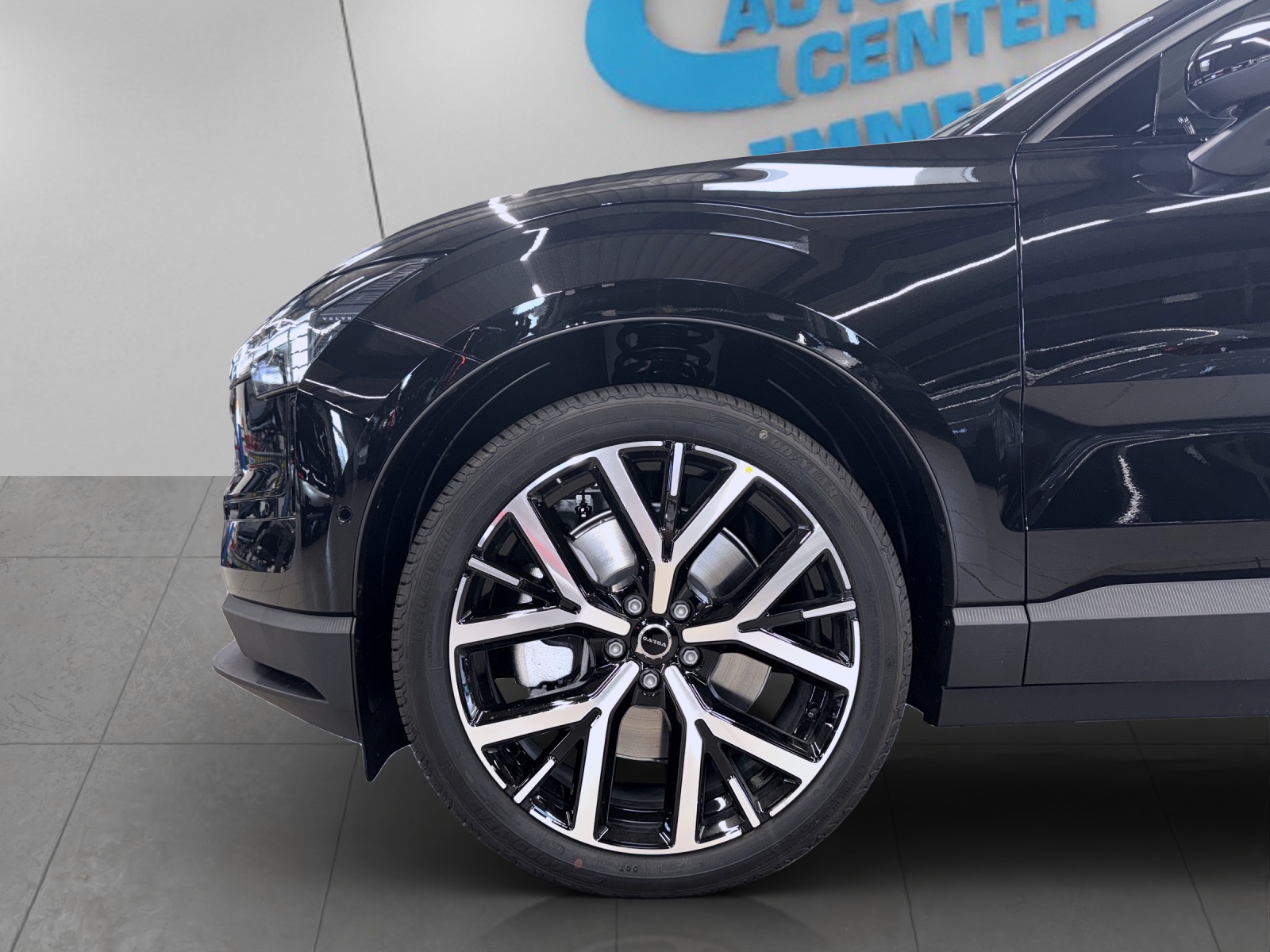 VOLVO EX30 E60 Twin Ultra Performance AWD-image-6