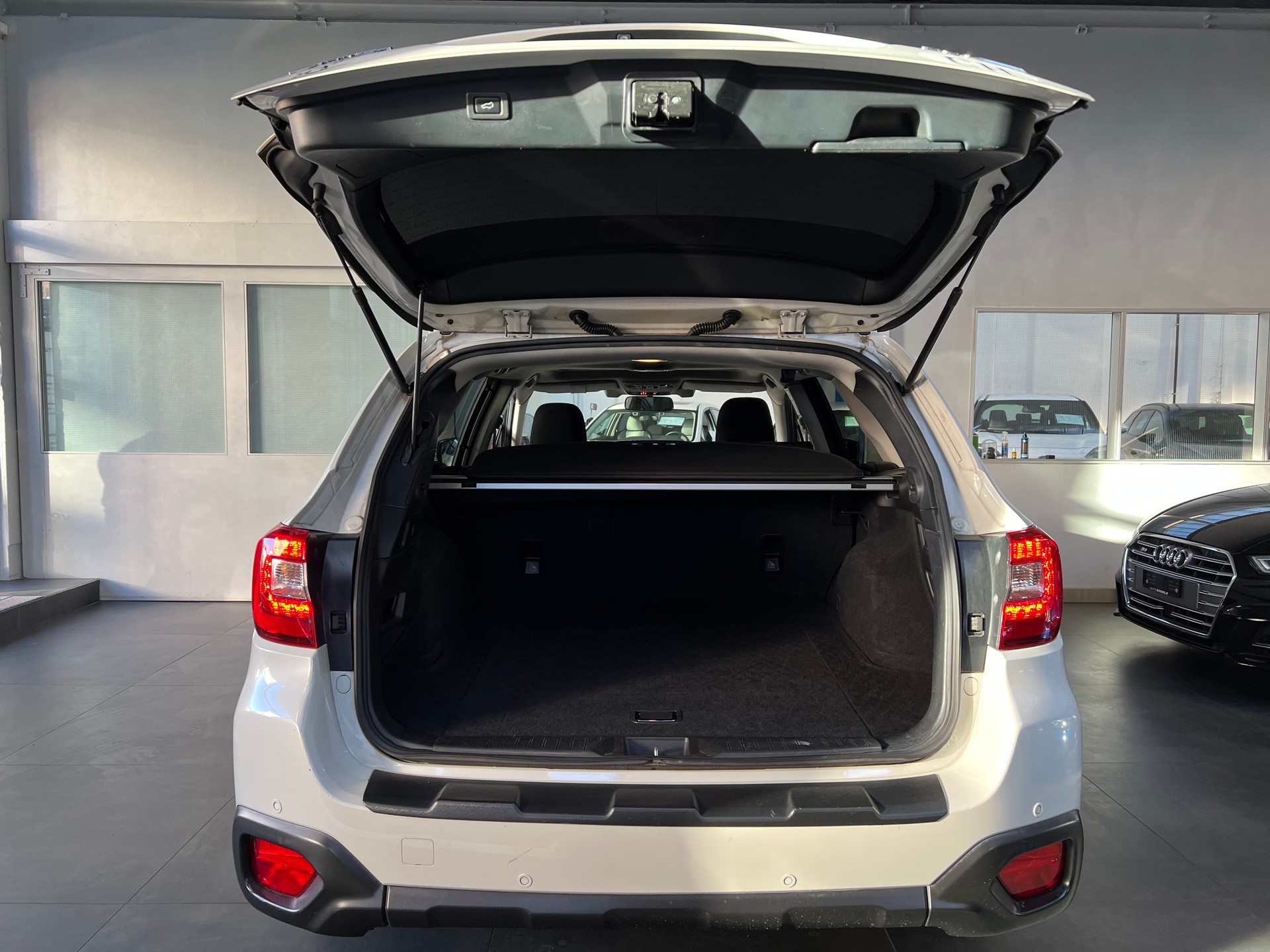 SUBARU 2.0 D-image-11