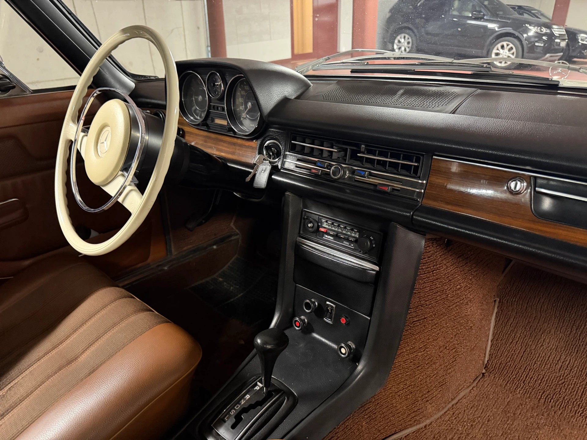 MERCEDES-BENZ 280 CE Coupé-image-4