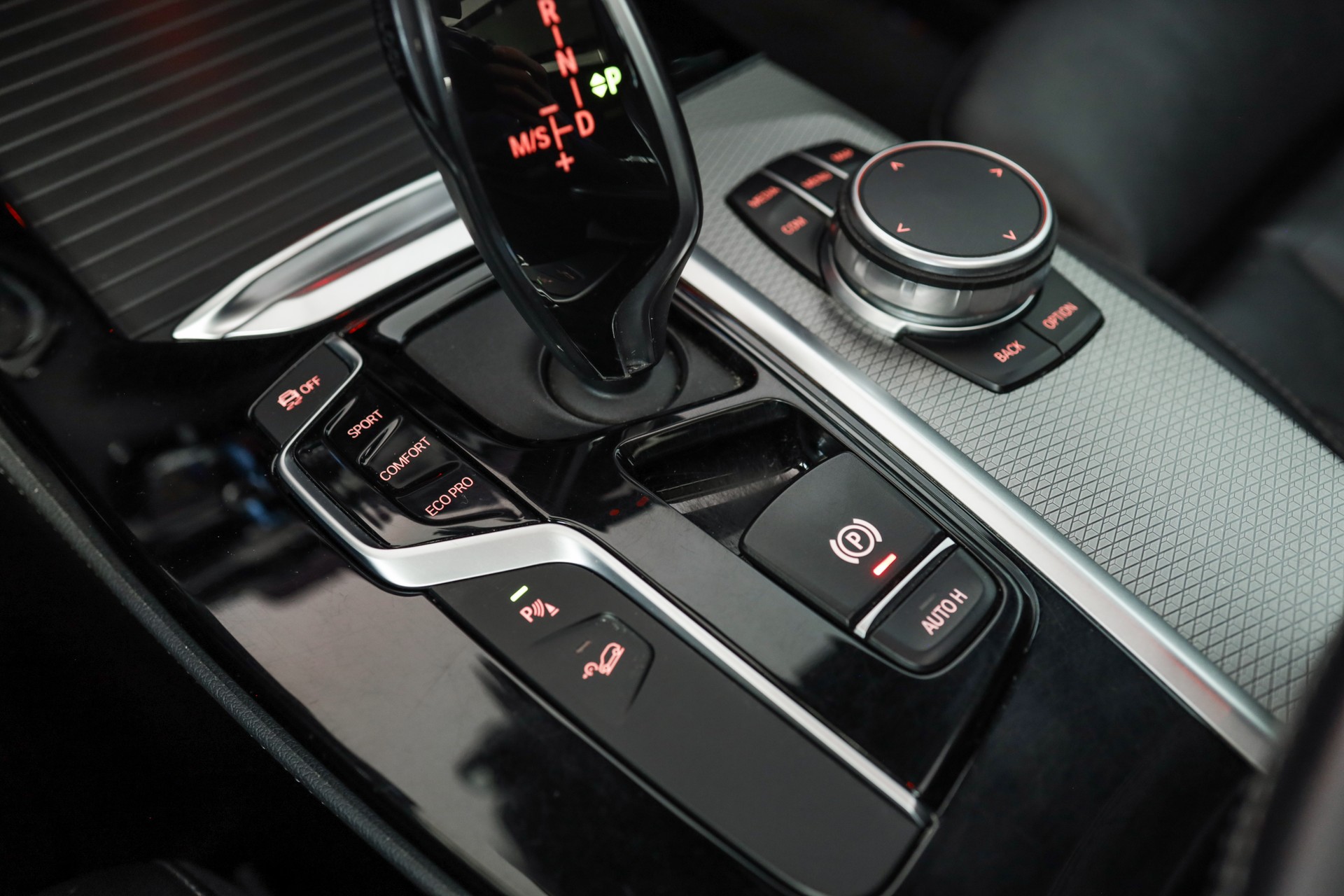 BMW X4 M40i Steptronic SOPHISTOGRAU / Toit panoramique / Échappement M Sport / Sièges chauffants AV+AR-image-19