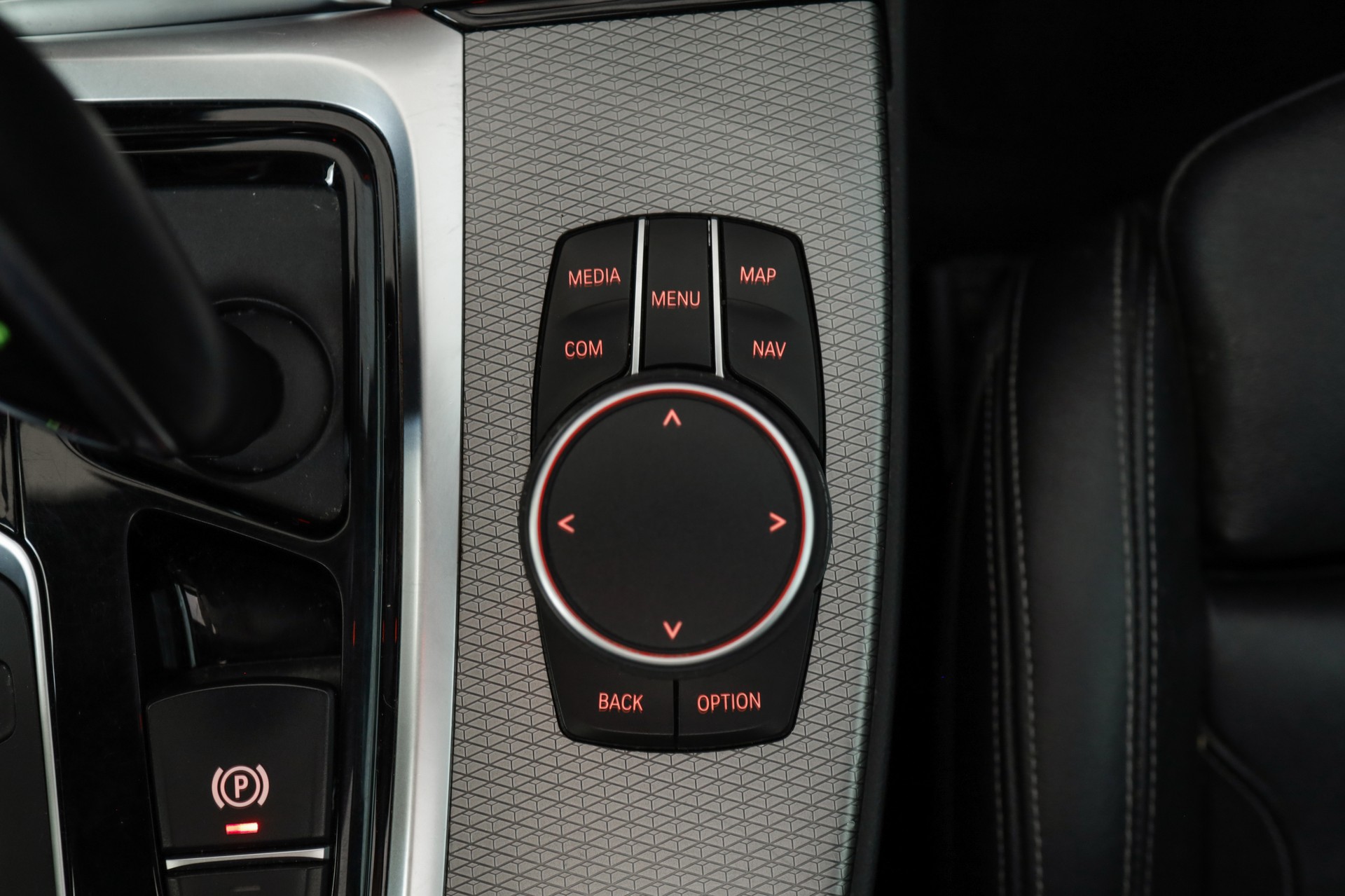 BMW X4 M40i Steptronic SOPHISTOGRAU / Toit panoramique / Échappement M Sport / Sièges chauffants AV+AR-image-18