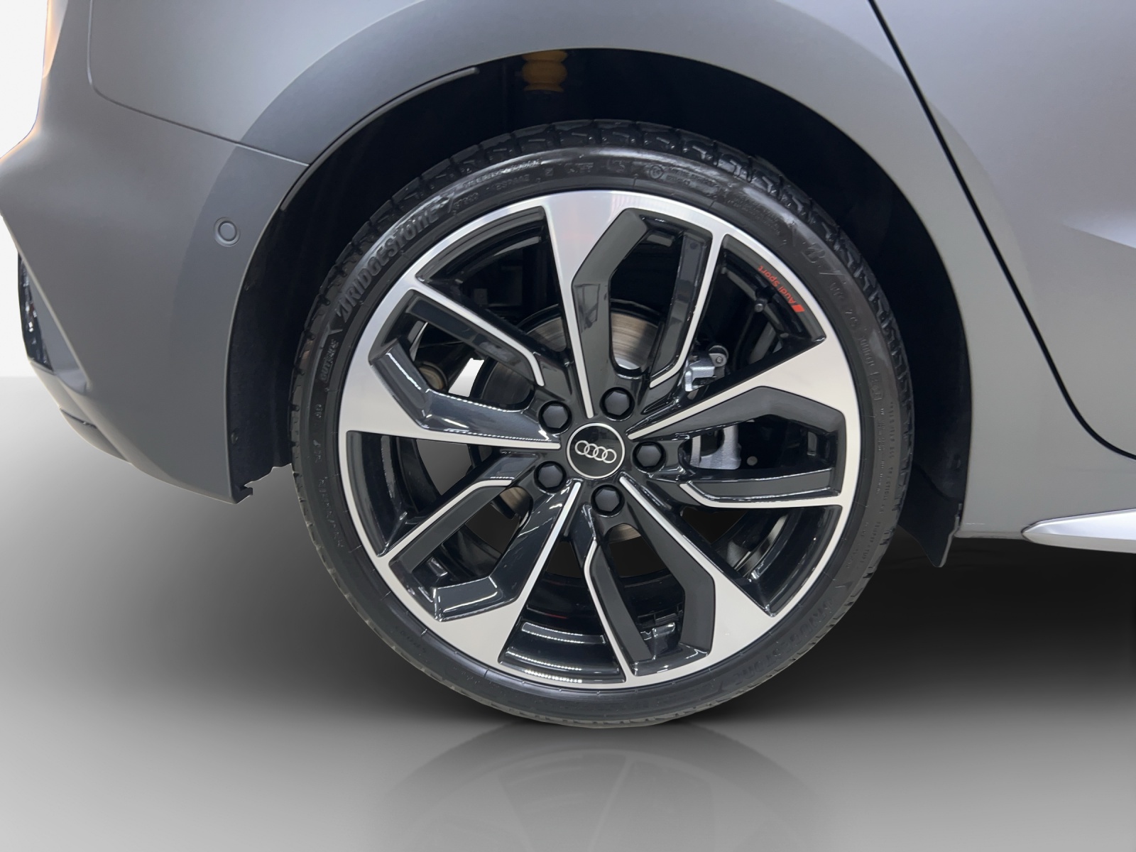 AUDI A3 Sportback TFSI 110 kW S line Attraction S tronic-image-13