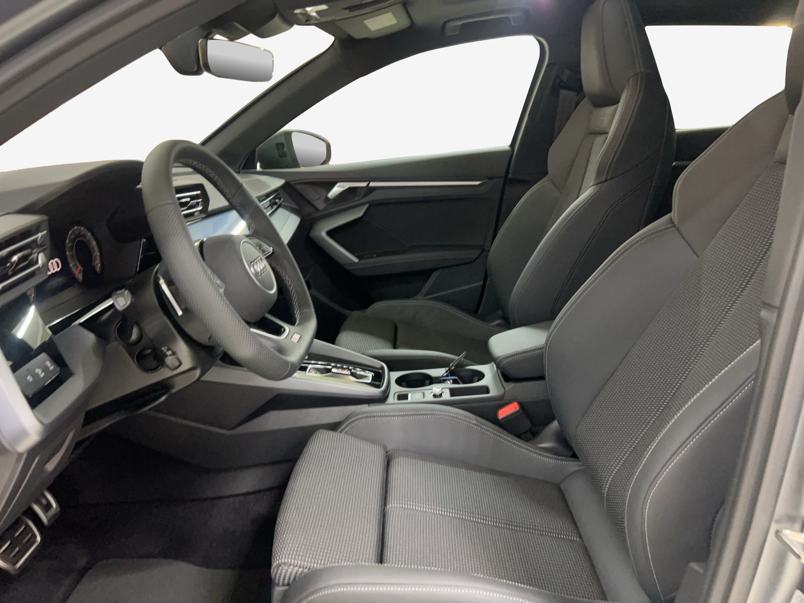 AUDI A3 Sportback TFSI 110 kW S line Attraction S tronic-image-7