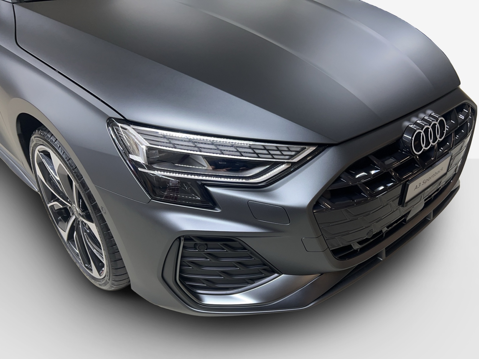 AUDI A3 Sportback TFSI 110 kW S line Attraction S tronic-image-15