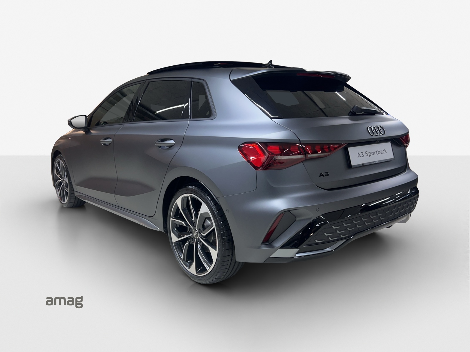 AUDI A3 Sportback TFSI 110 kW S line Attraction S tronic-image-2