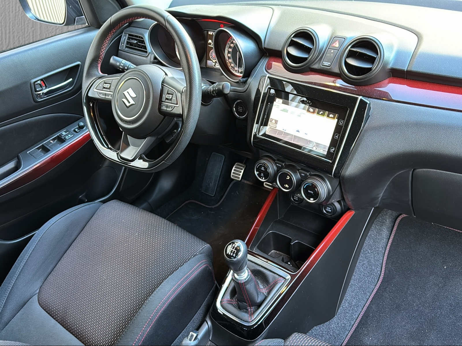 SUZUKI Swift Sport 1.4i 16V Compact Top*Swiss Edition*-image-11